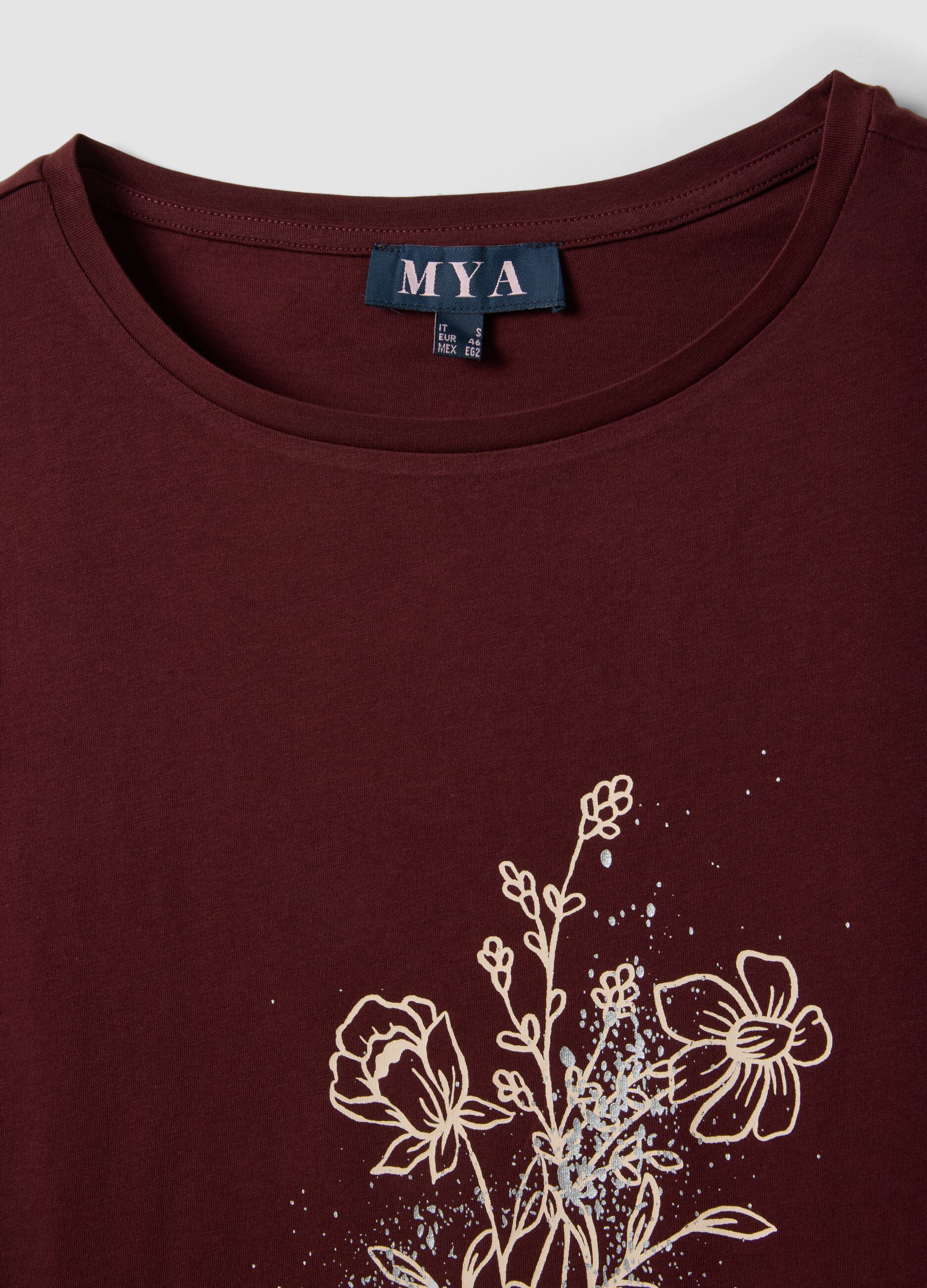 Red pure cotton T-shirt with floral print, regular fit