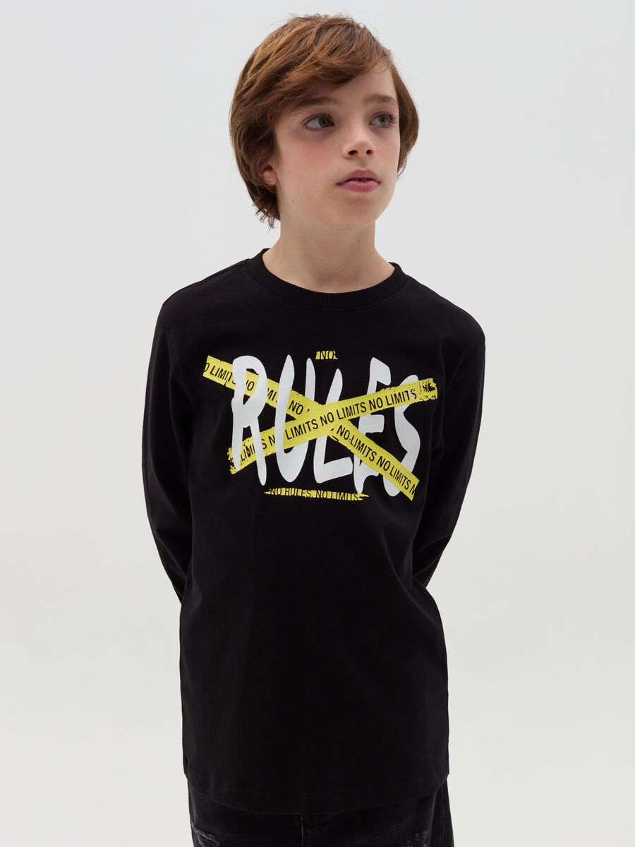 T-shirt a maniche lunghe con stampa_0