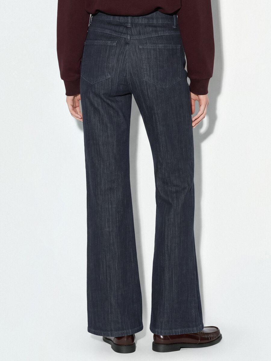 Blue bootcut stretch-cotton denim jeans_3