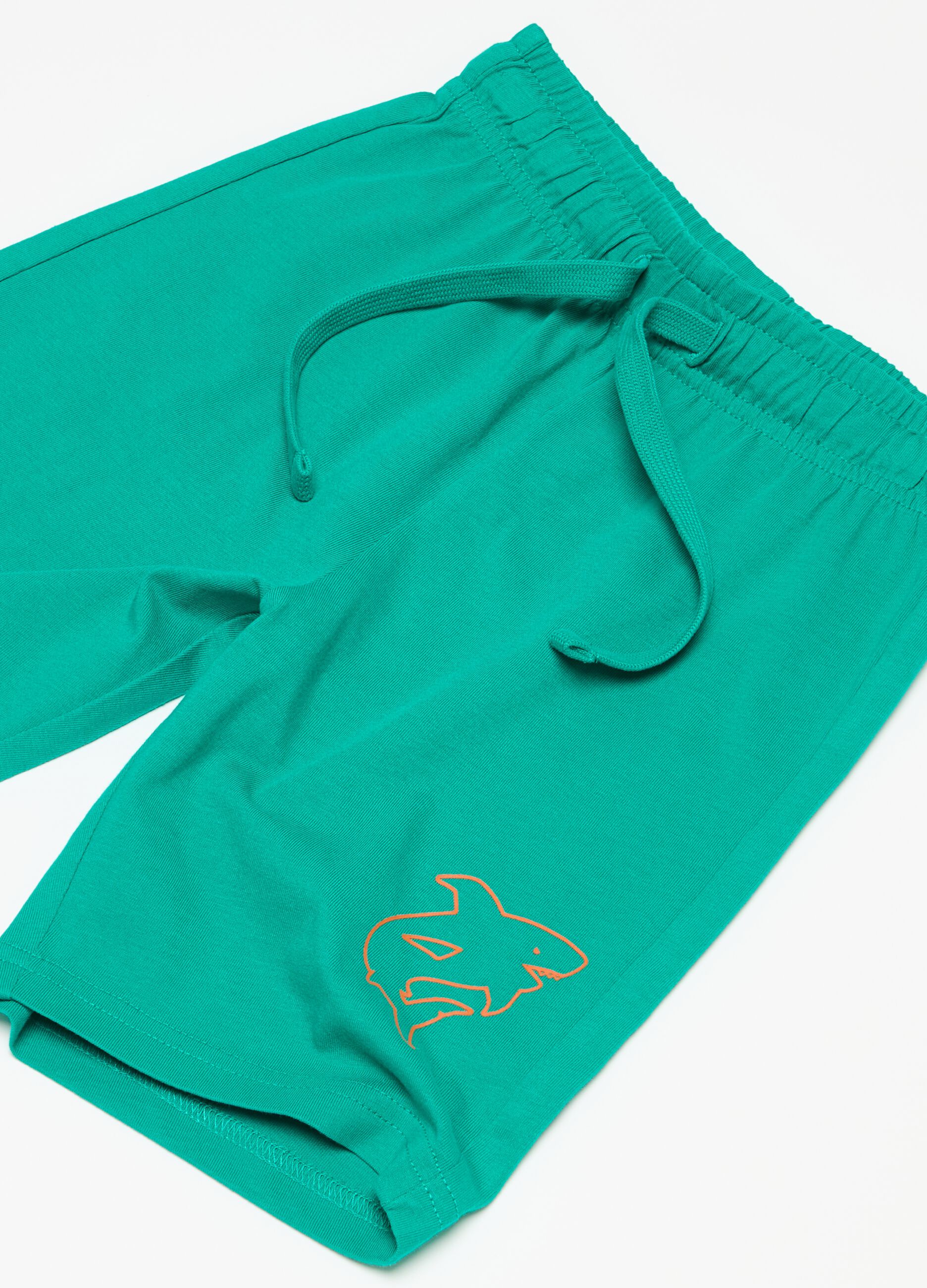 Cotton Bermuda shorts with drawstring and print