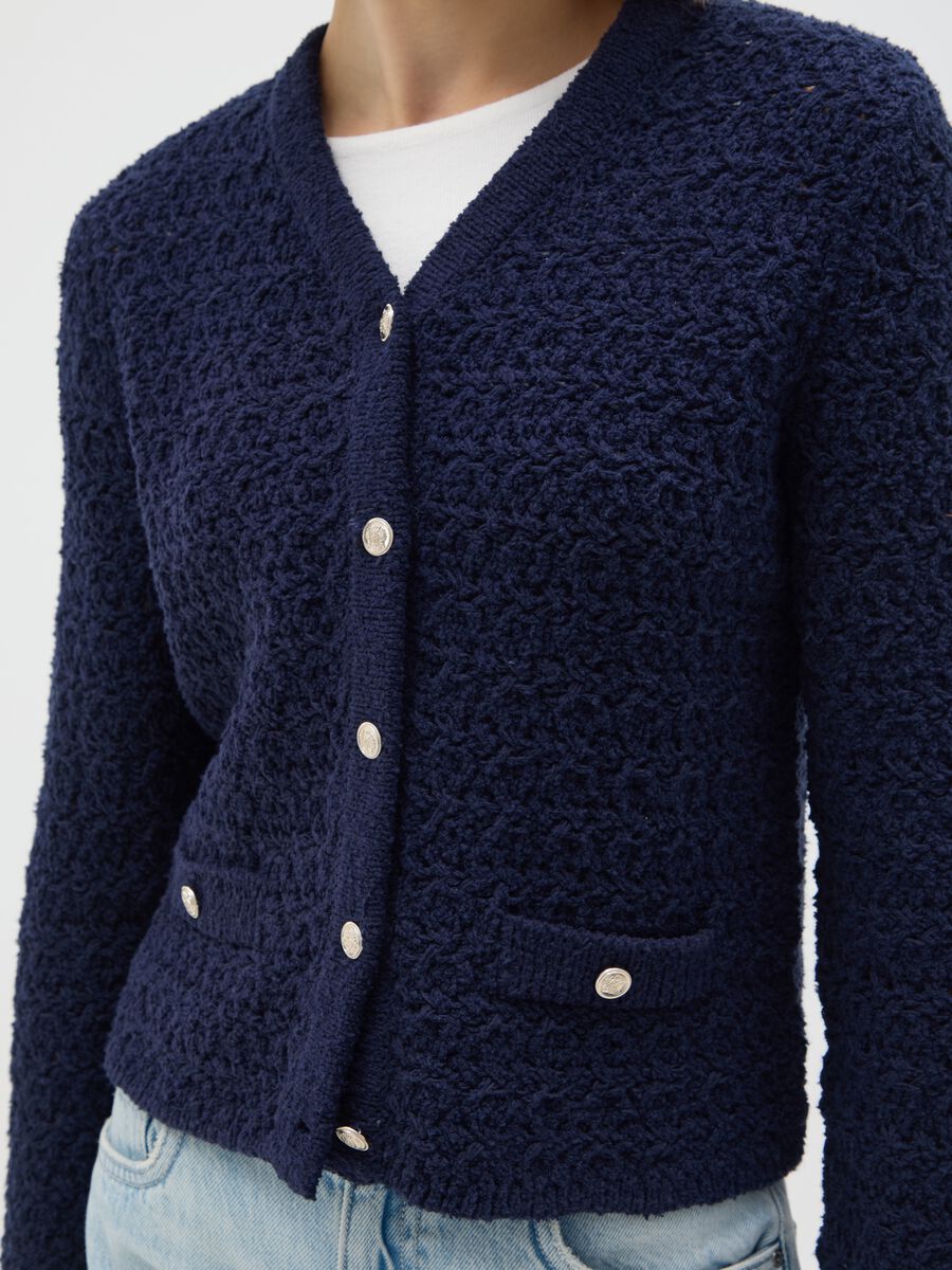 Cardigan blu in maglia strutturata_3
