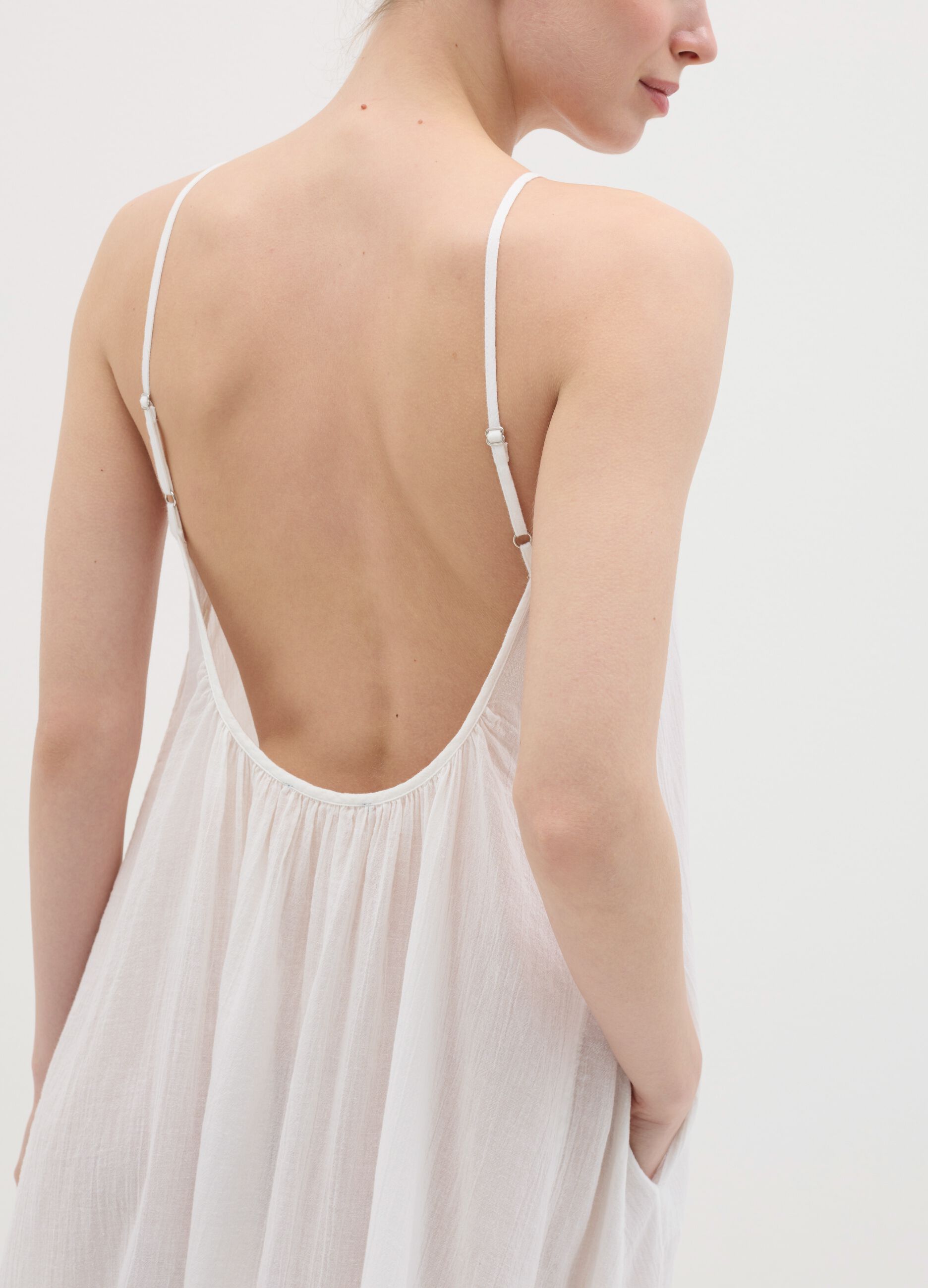 Women's full-length white dress in 100% cotton