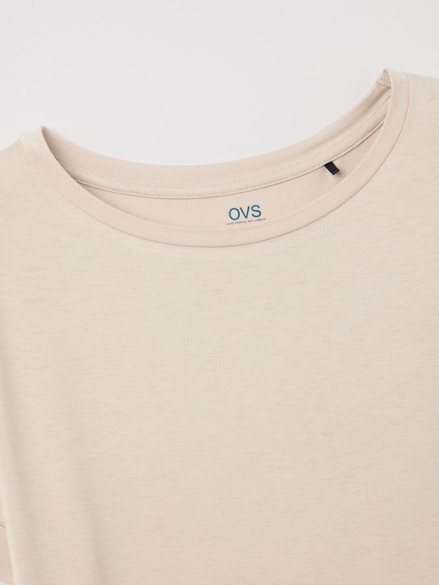 Beige T-shirt with kimono sleeves_5
