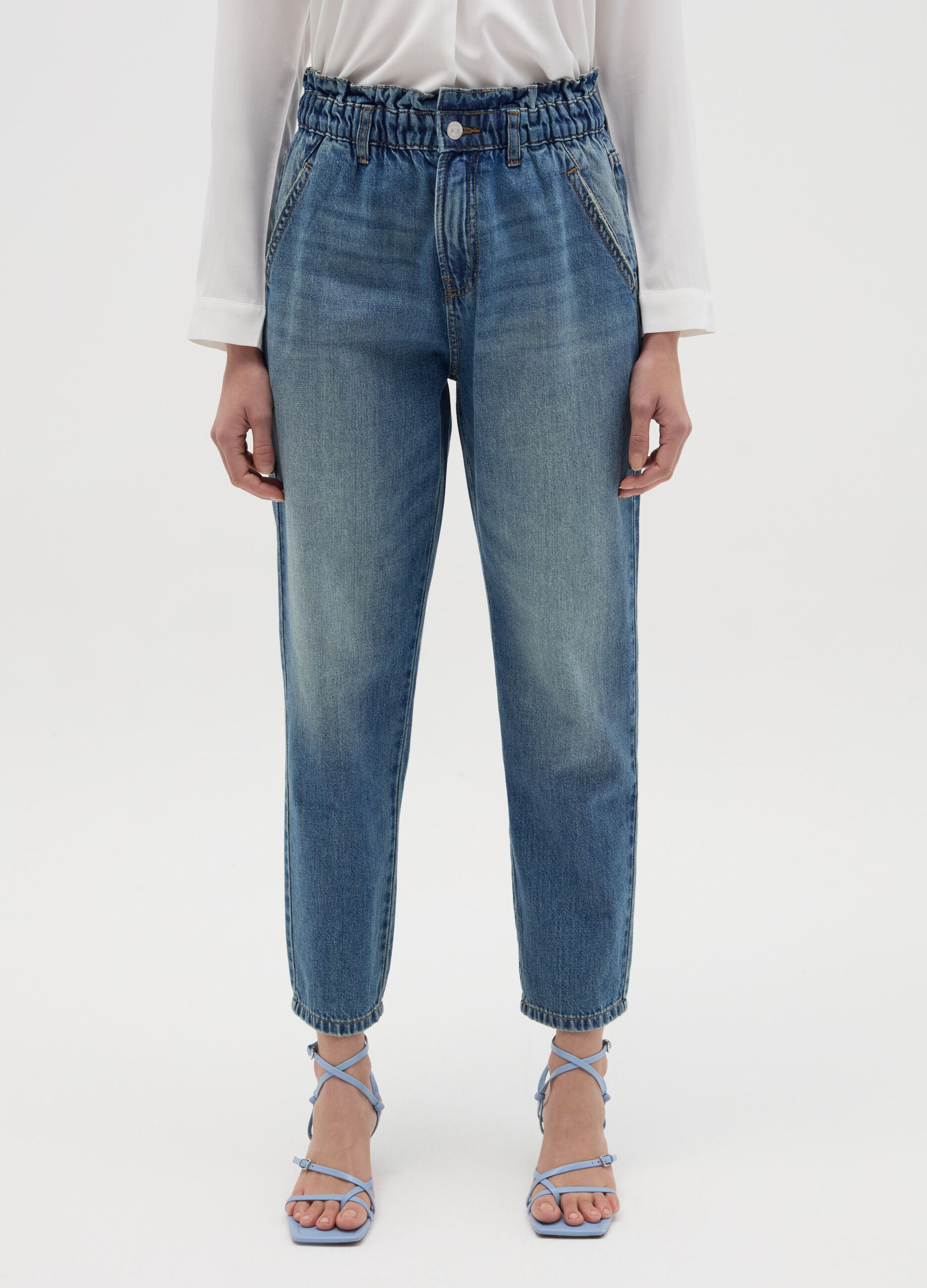 Cropped slouchy-fit jeans