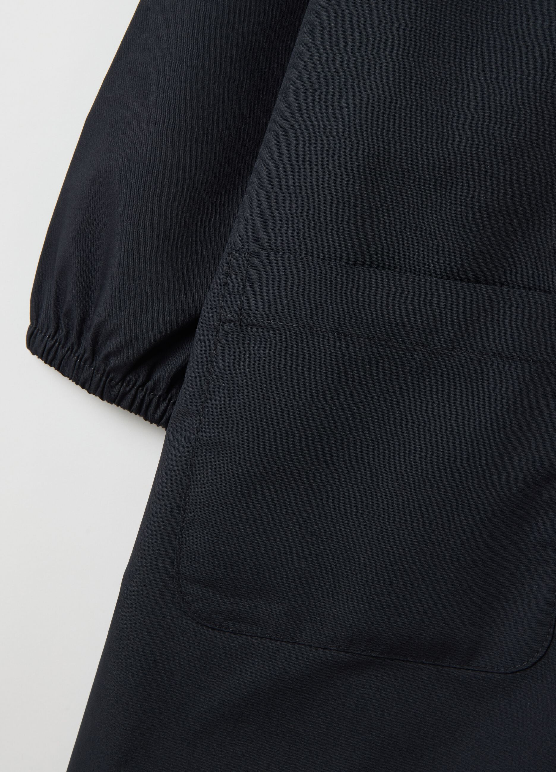 Grembiule scolastico da bambina in misto nero con zip