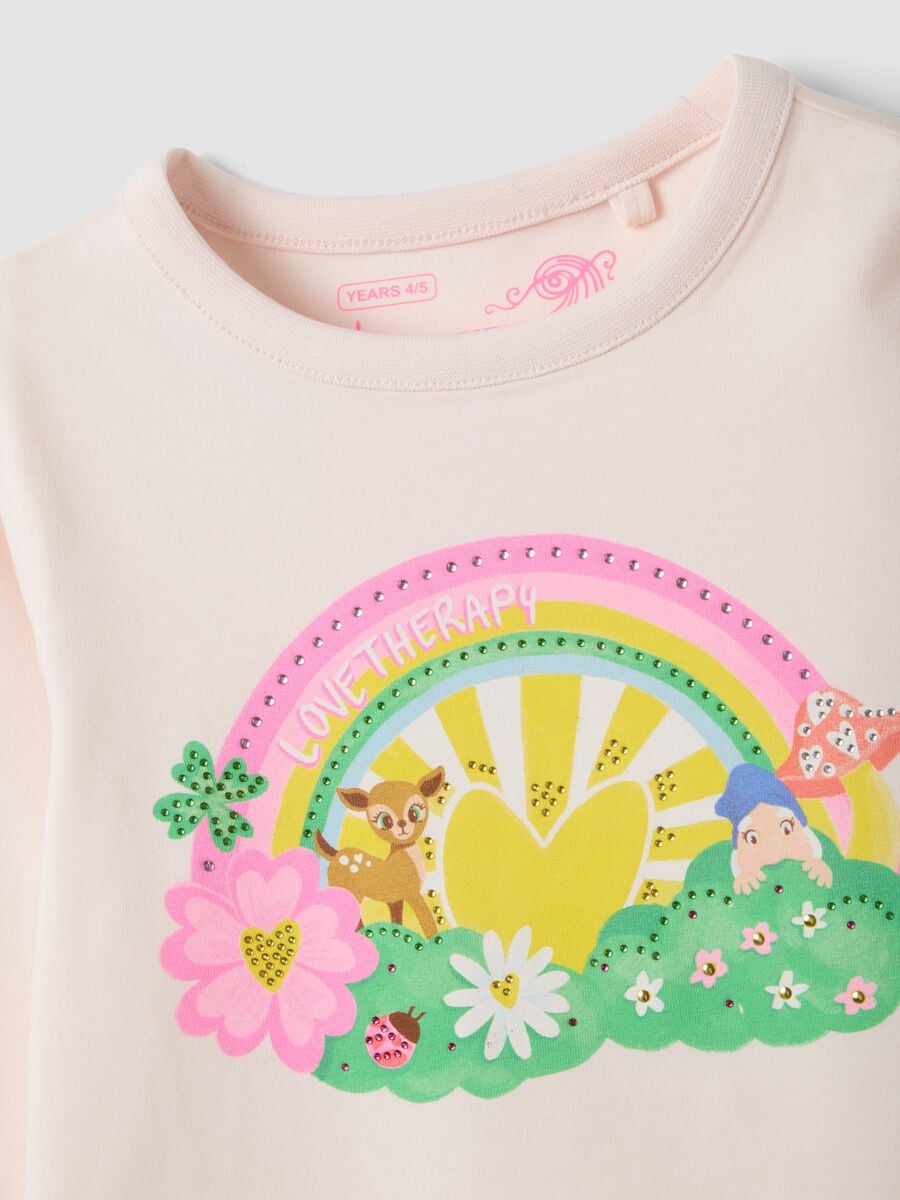 T-shirt rosa in cotone elasticizzato con stampa arcobaleno_2