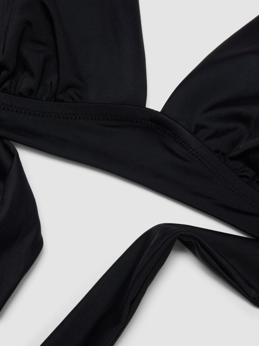 Top bikini elasticizzato nero a triangolo_5