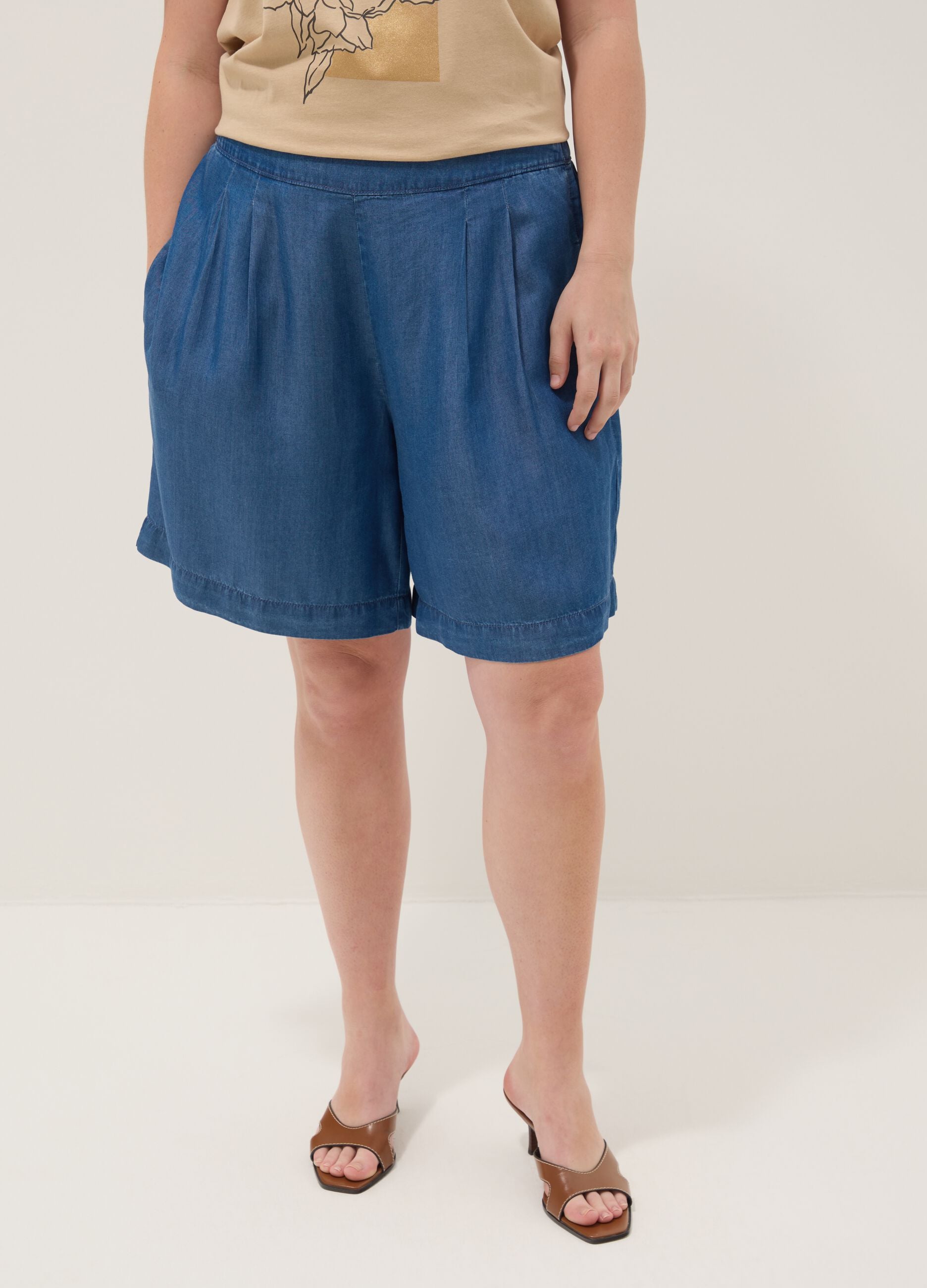 Blue pure lyocell shorts with elasticated waist, relaxed fit