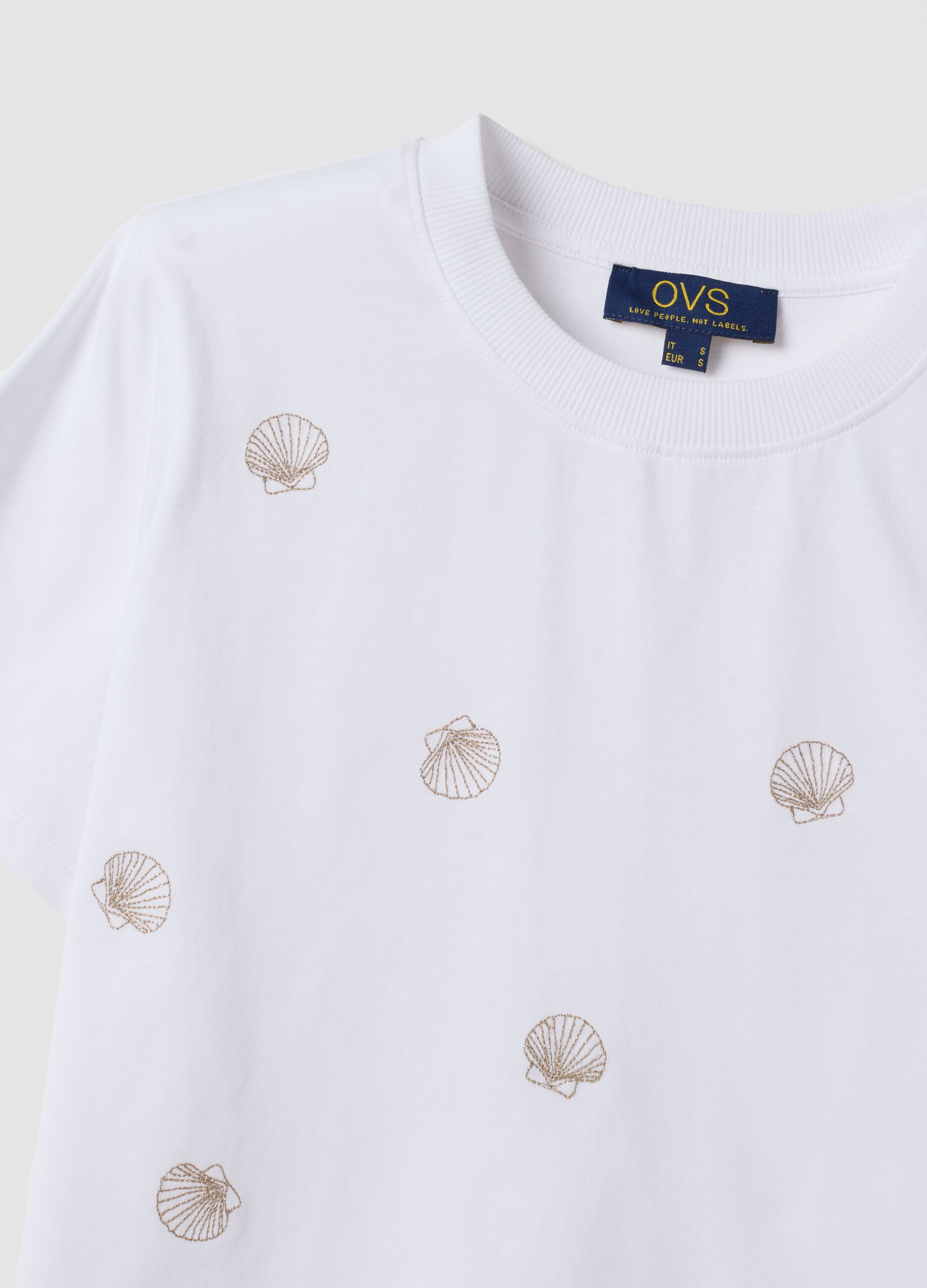 White pure cotton T-shirt with seashell print