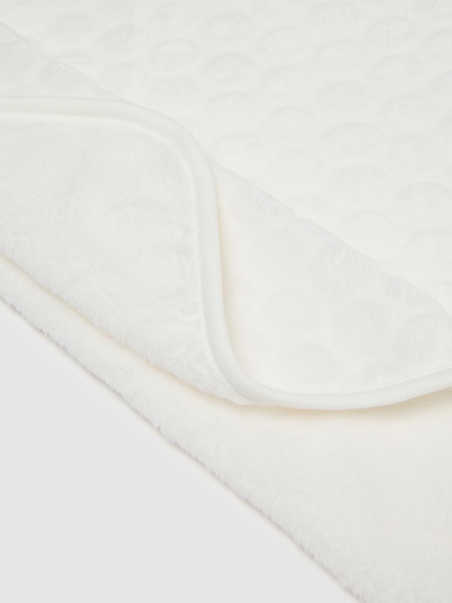 Copertina beige per culla in ecopelle_1
