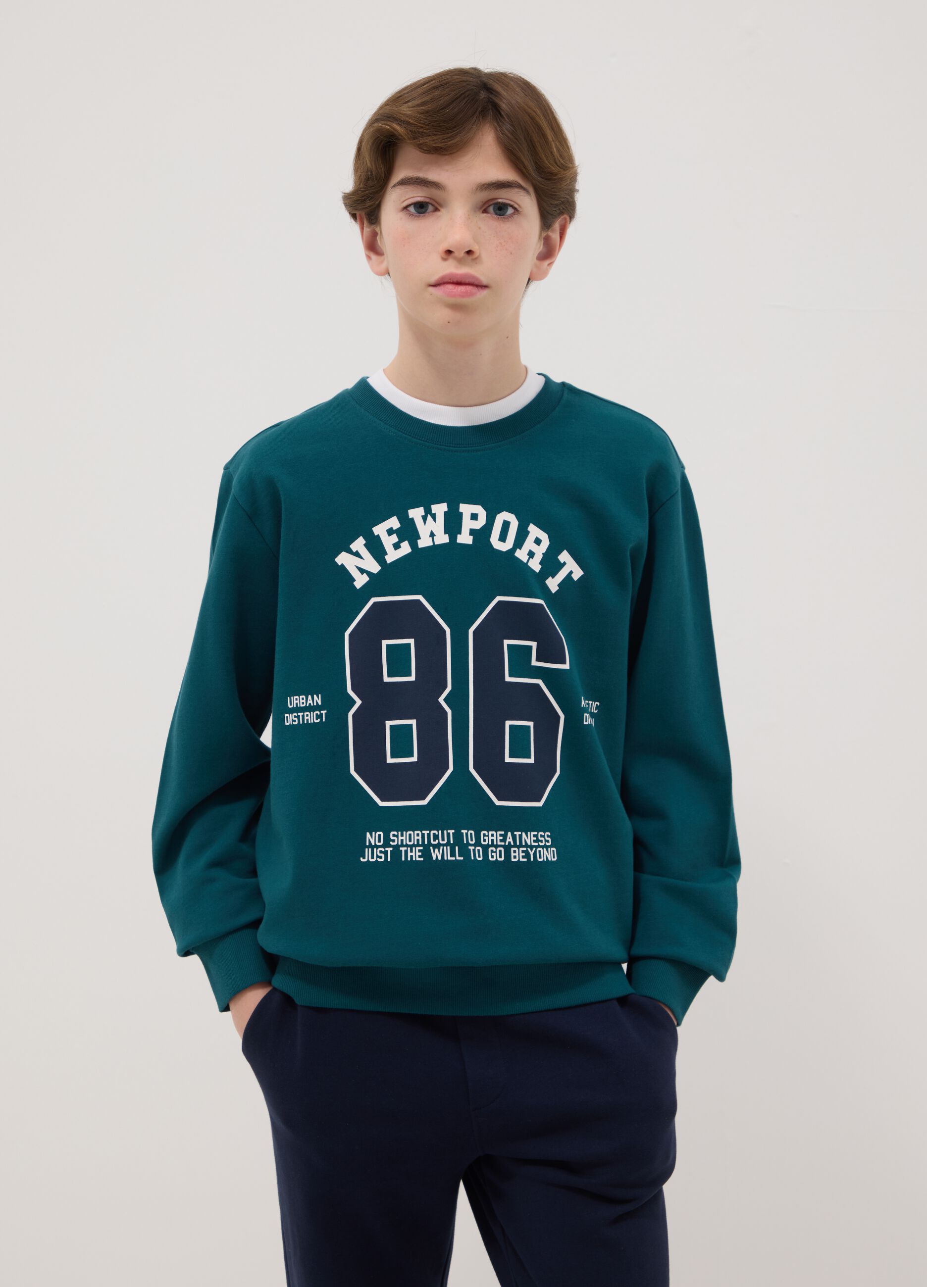 Green crewneck sweatshirt for boys in pure cotton, regular fit with print