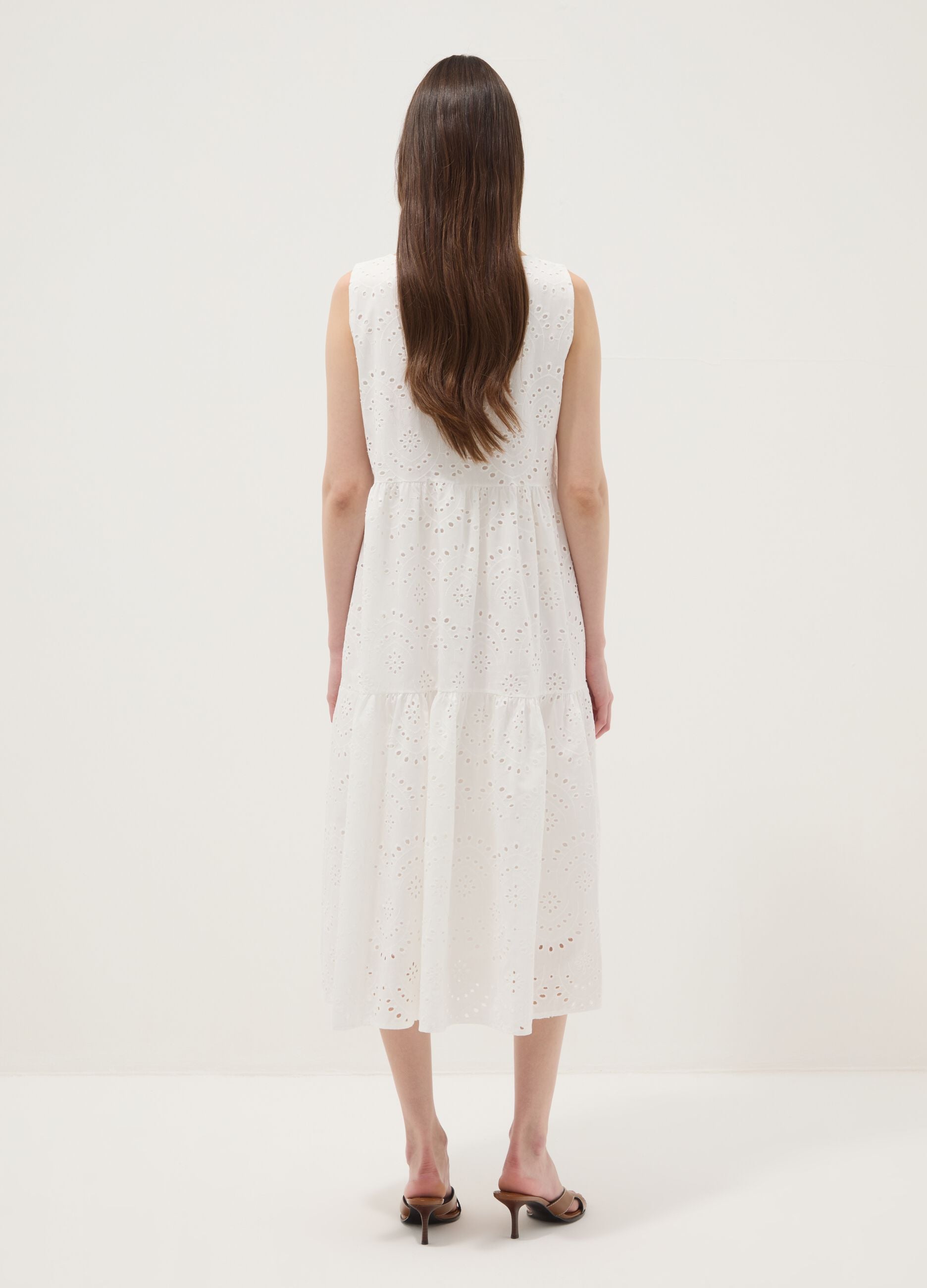 White sleeveless pure cotton broderie dress, regular fit