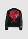 Giubbotto bomber nero da bambino regular fit con stampa Chicago Bulls_1