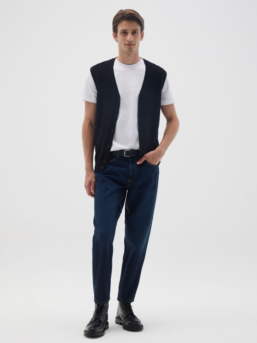 Black knitted waistcoat regular fit_1