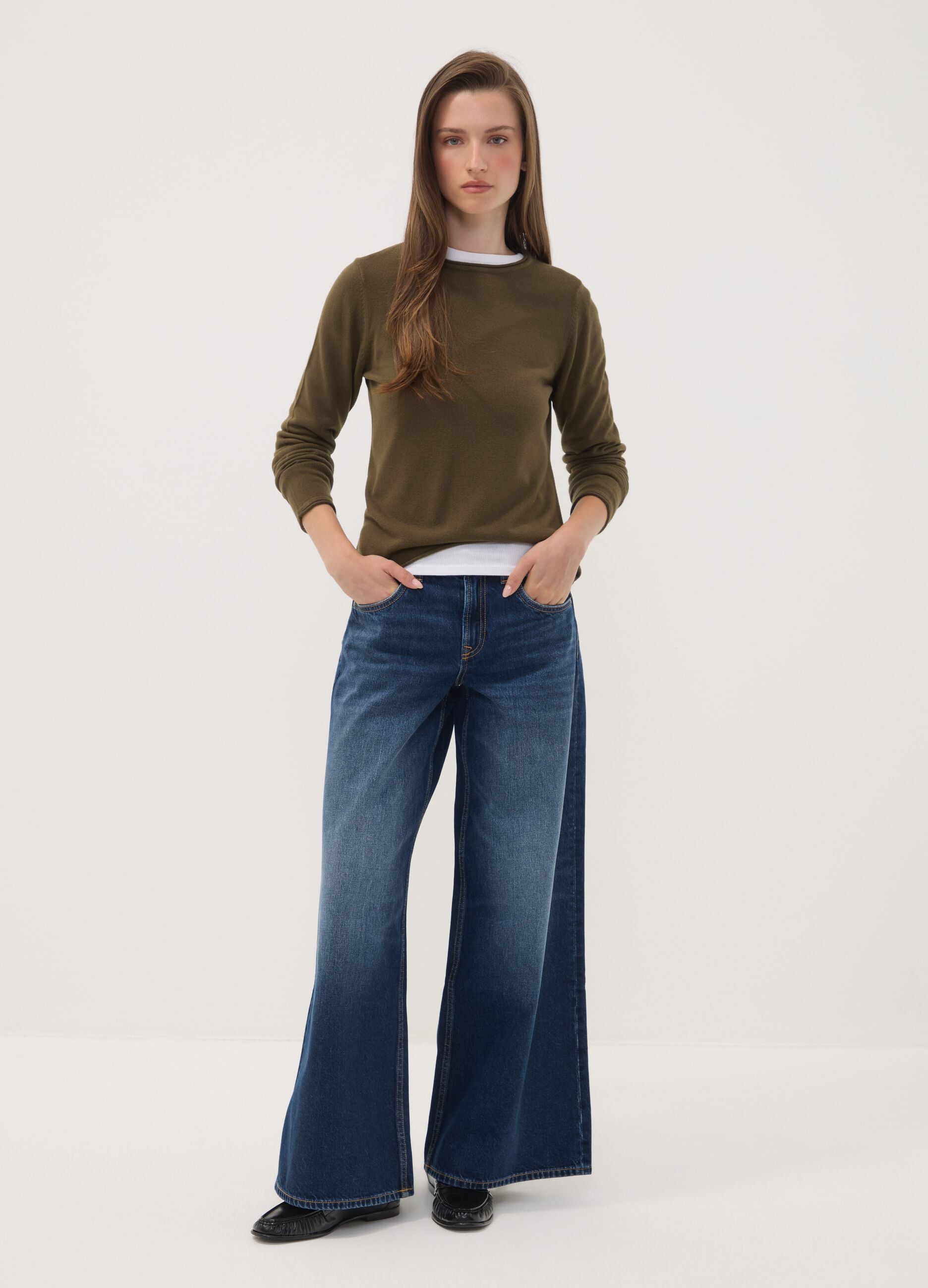 Green fitted long-sleeve crew-neck top