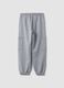 Pantaloni jogger grigi in puro cotone organico con tasche cargo per bambino_1