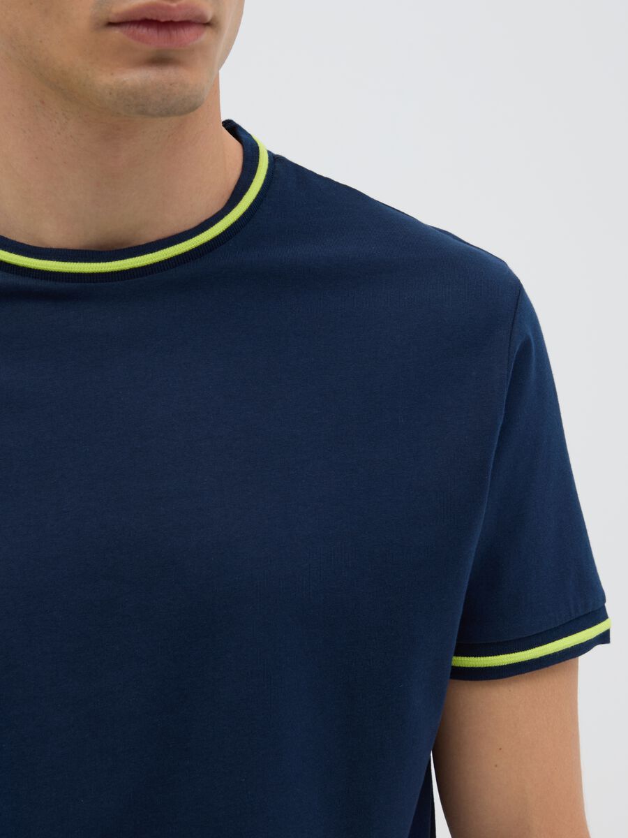 Men's pure cotton dark blue regular fit t-shirt with neon details_2