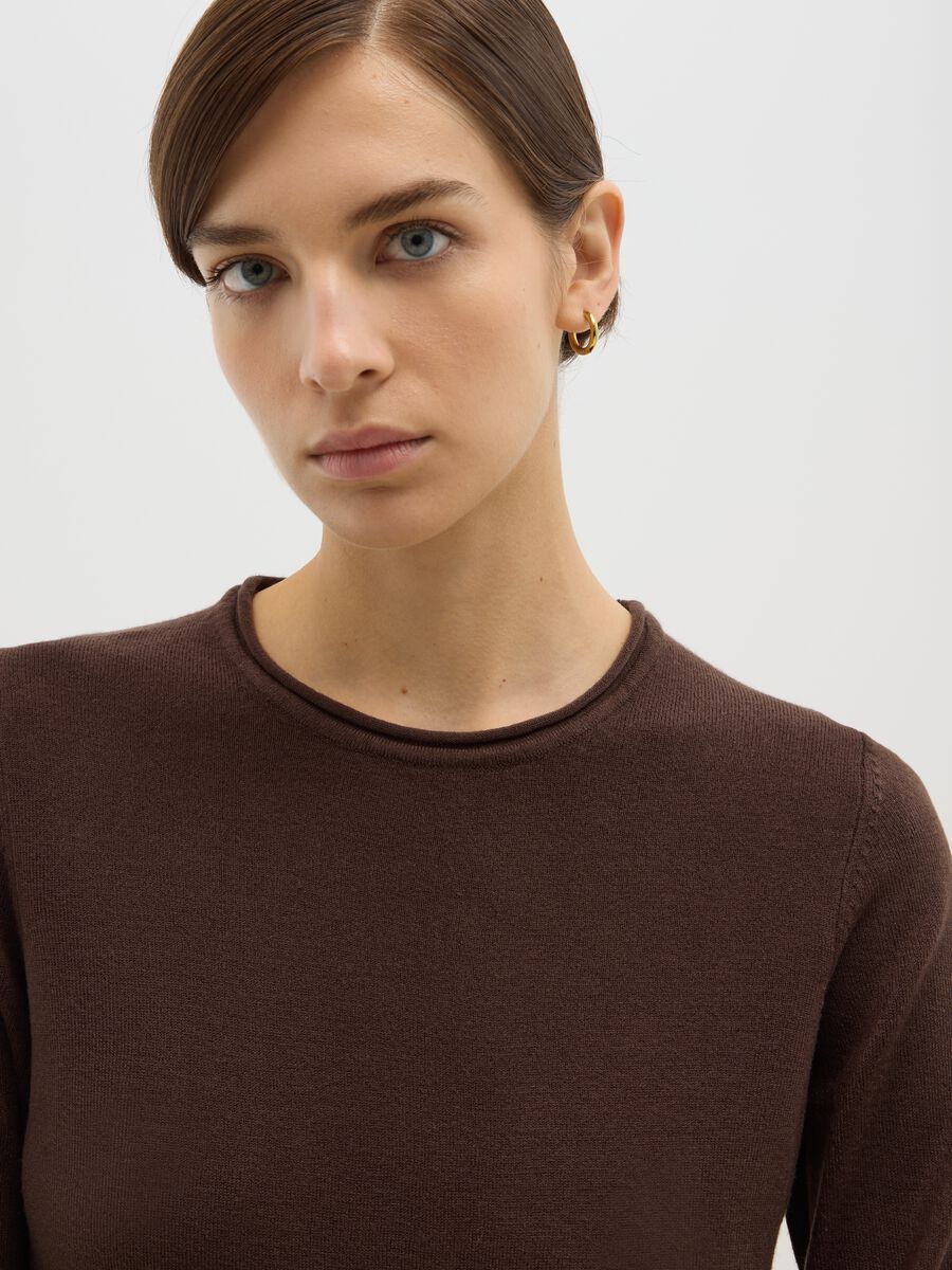 Maglione marrone girocollo_3