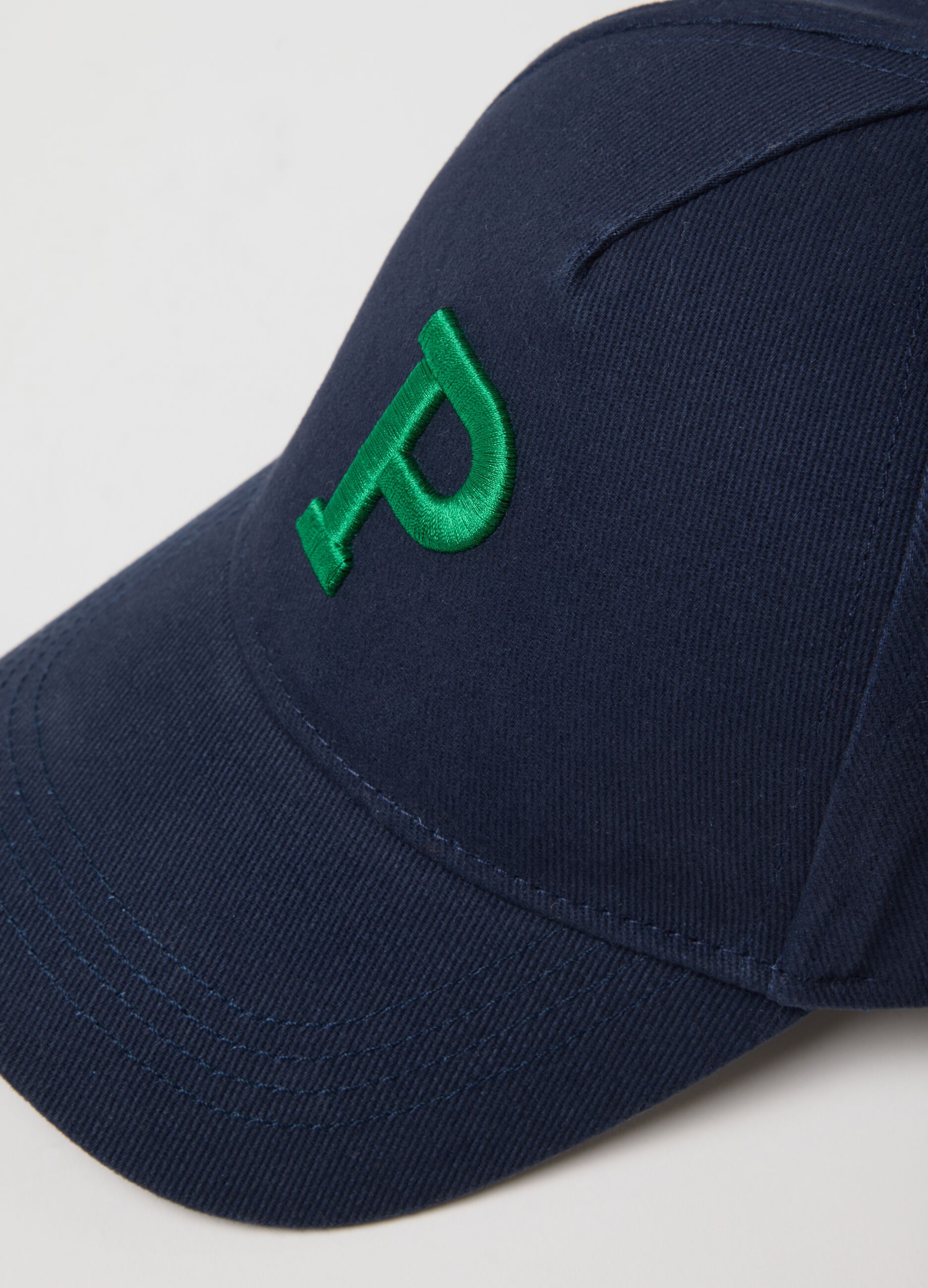 Children's blue pure cotton baseball cap with embroidered P