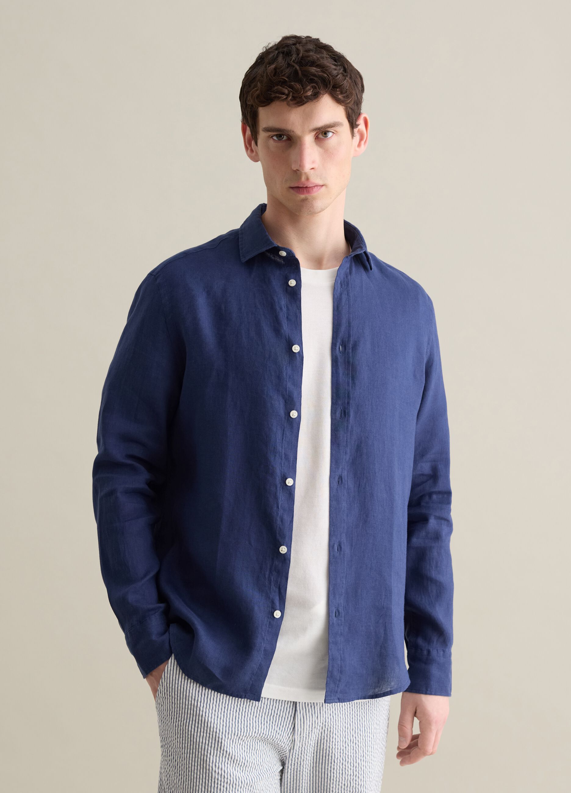 Camicia da uomo in puro lino blu regular fit con collo classico