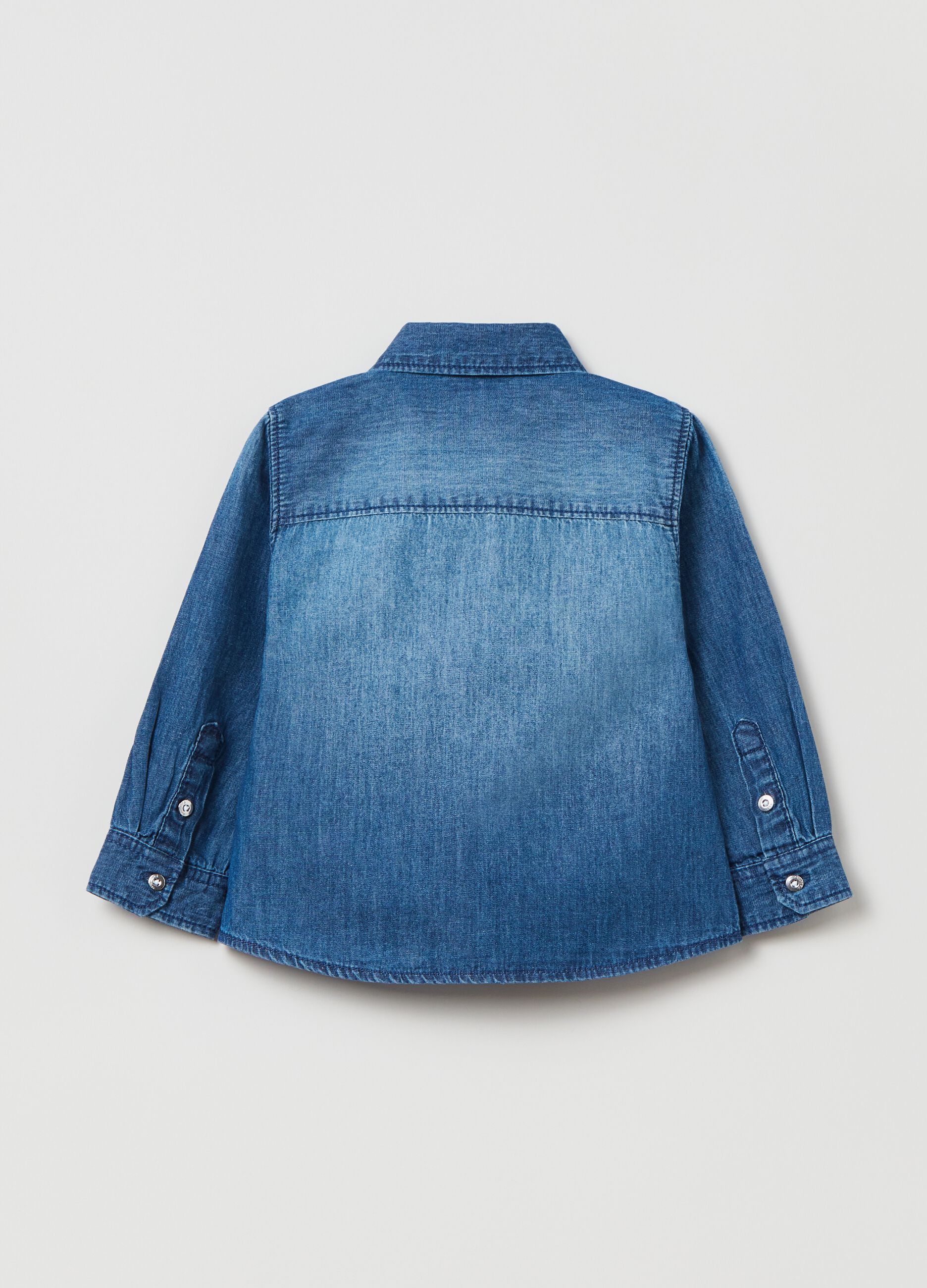 Camicia in denim con taschino_1