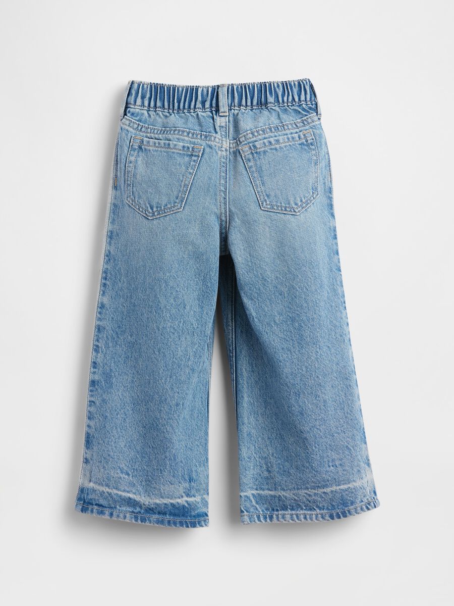 Pantaloni in puro cotone denim blu da neonata relaxed fit con farfalle_2