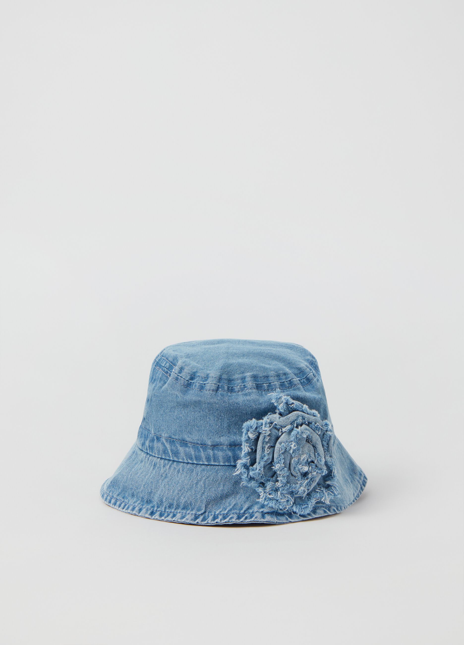 Denim hat with flower application