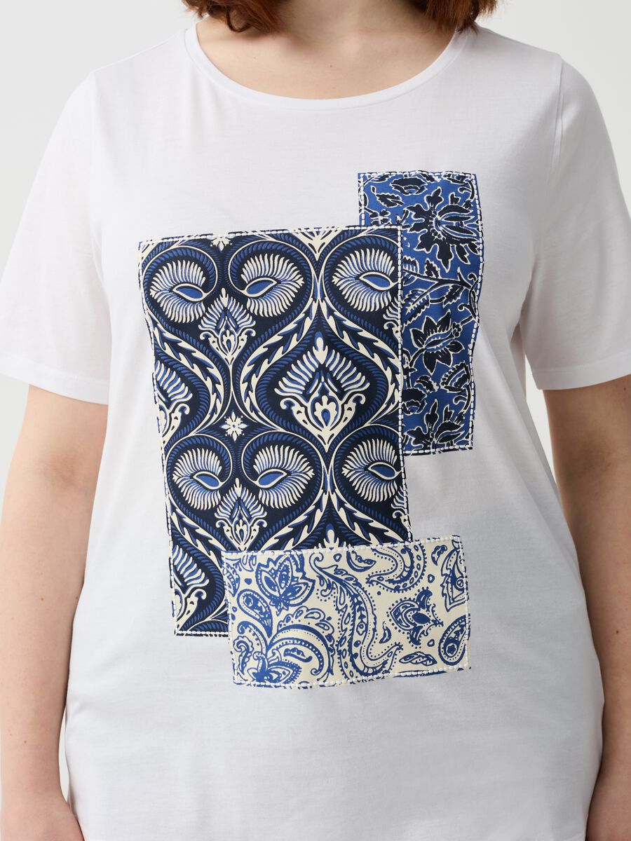 Curvy T-shirt in organic cotton with print_1