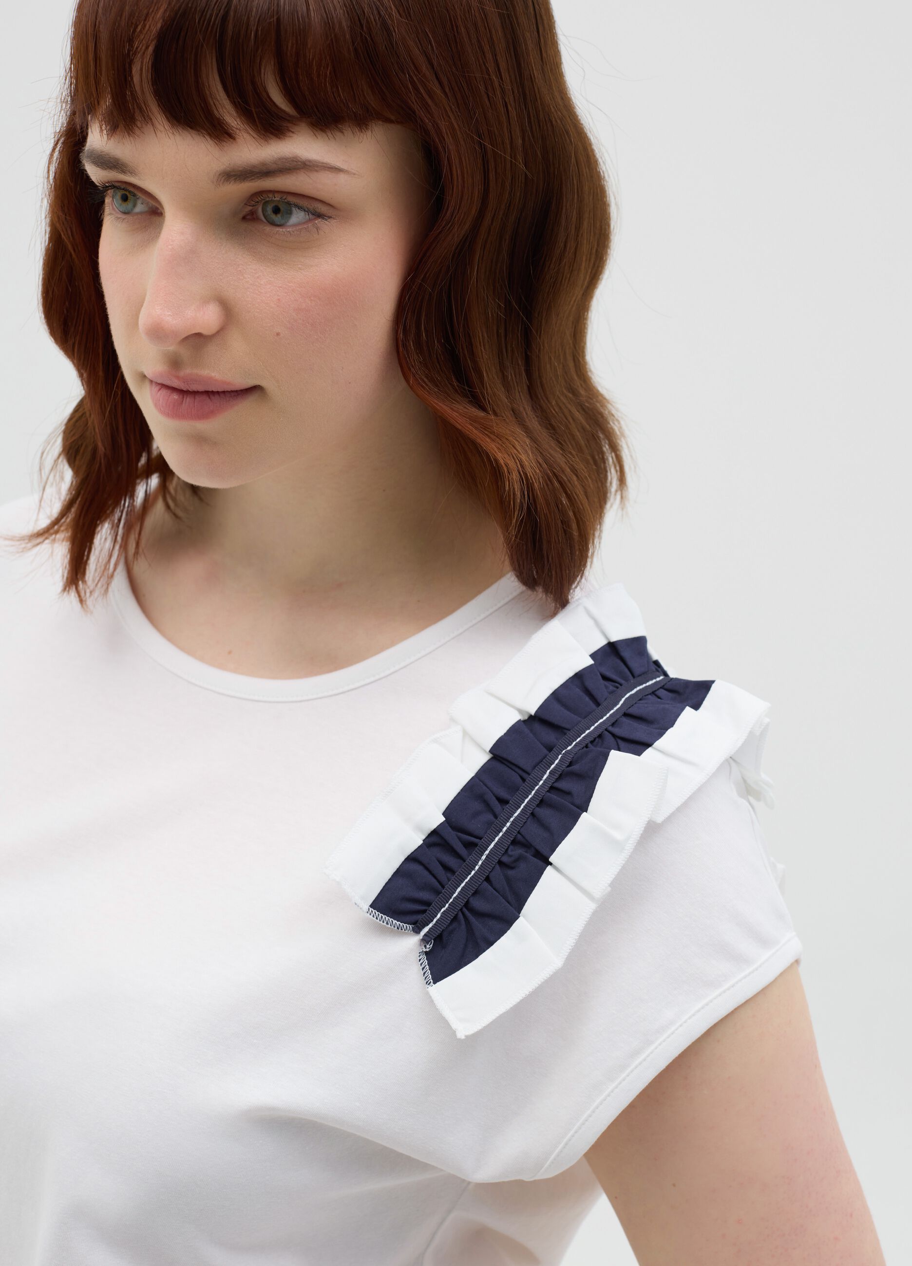T-shirt da donna in cotone elasticizzato bianca regular fit 