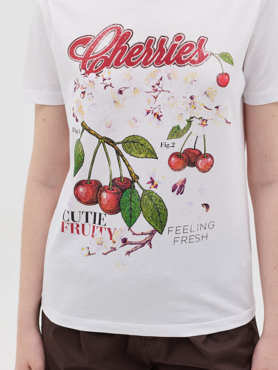 White T-shirt with cherry print in cotton_2