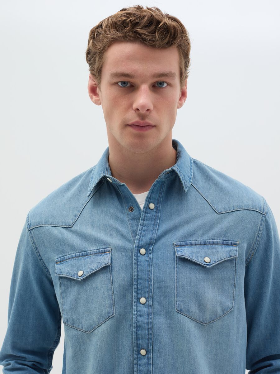 Western shirt in denim with pearl buttons_2