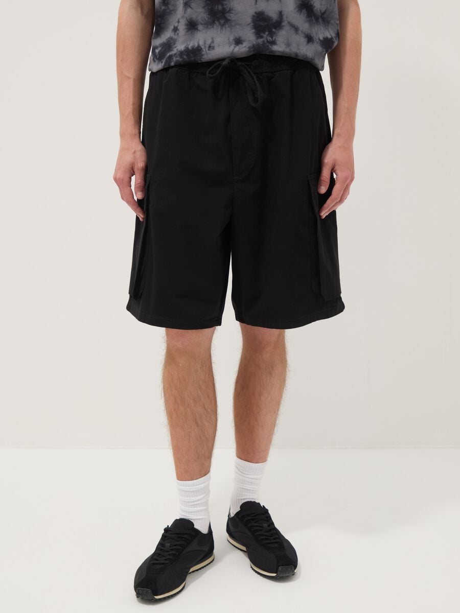 Bermuda neri cargo in puro cotone baggy fit_1