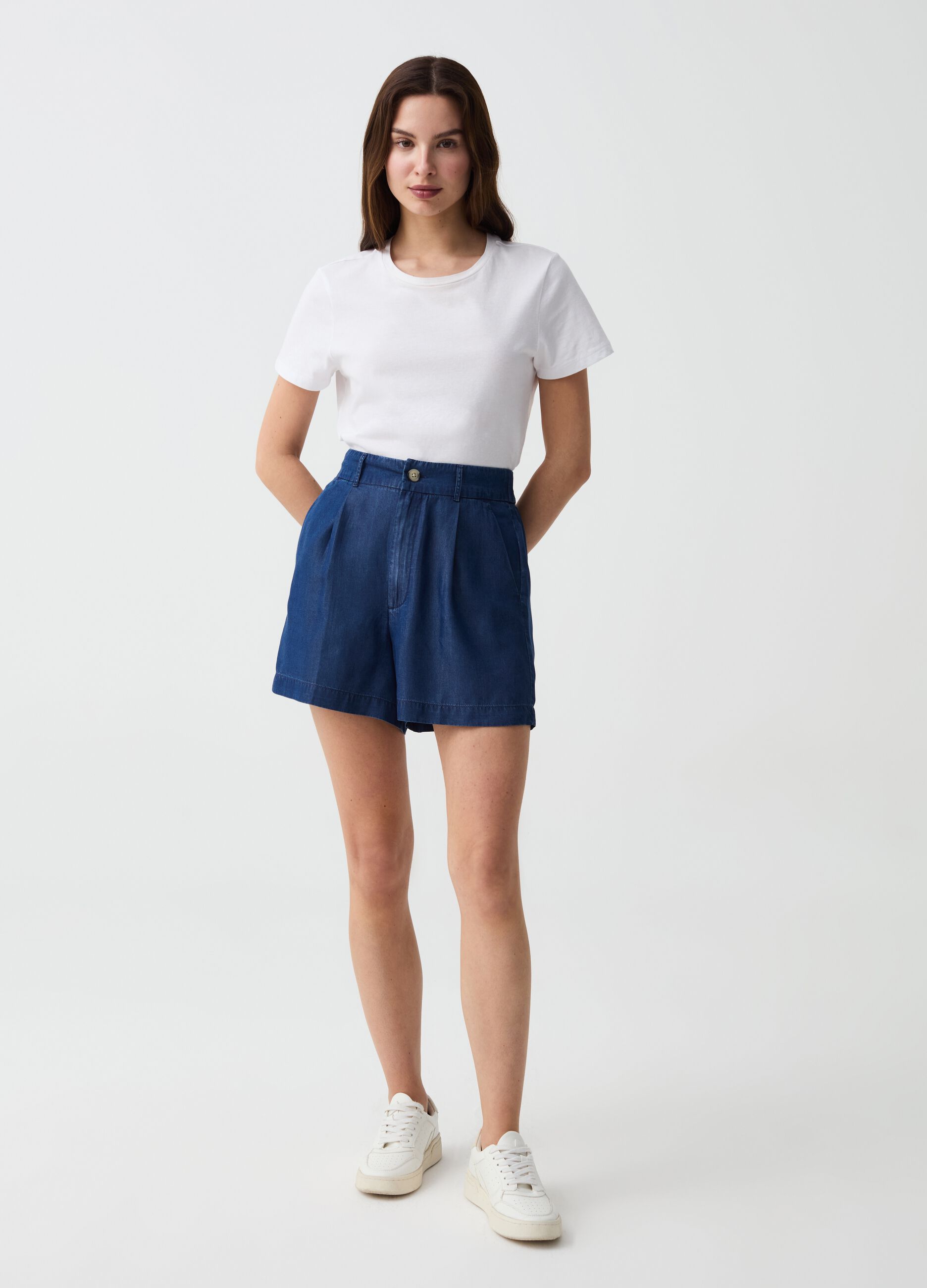 Fluid denim-effect Bermuda shorts with pleats