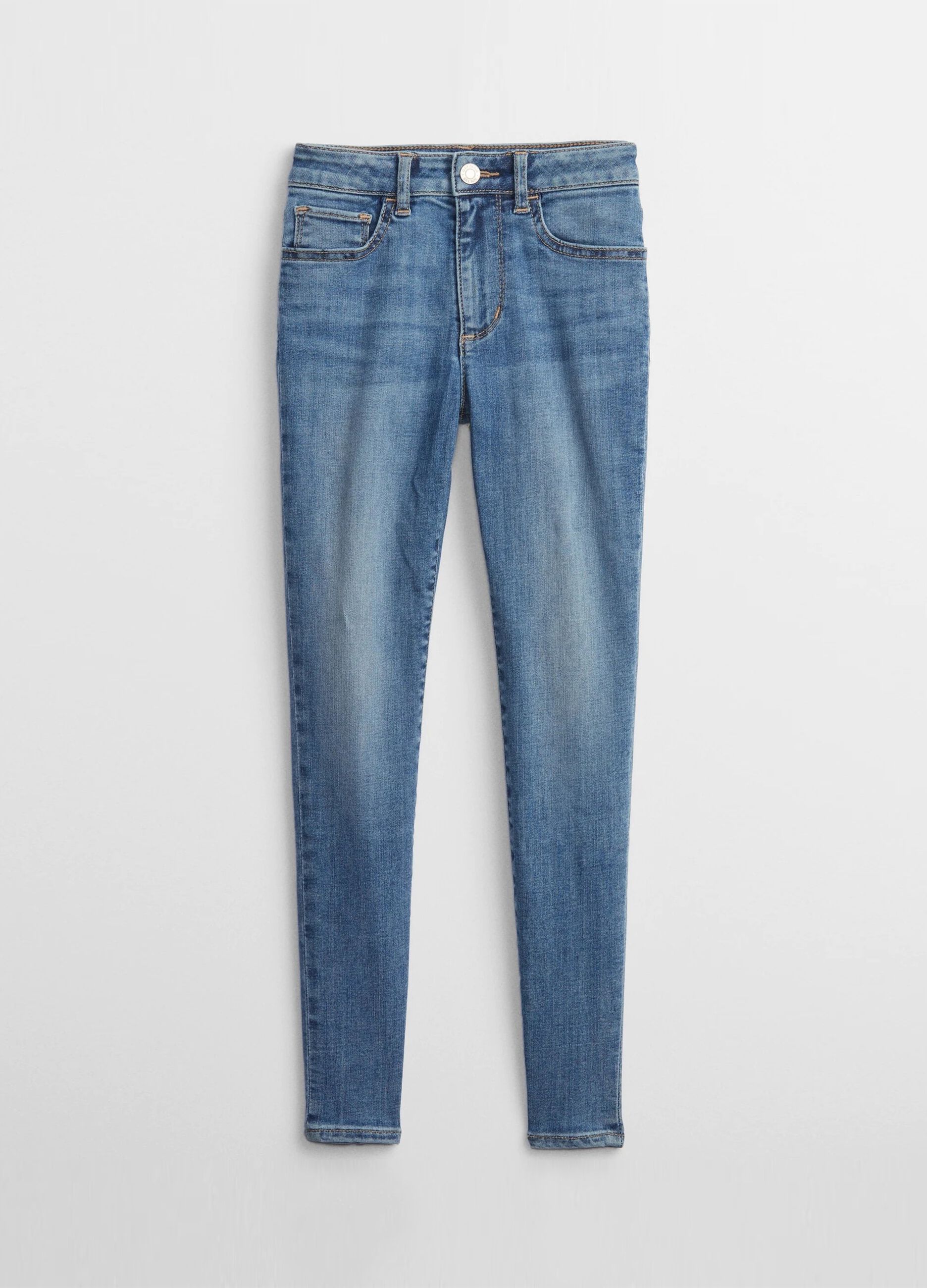 5-pocket, skinny-fit jeans.