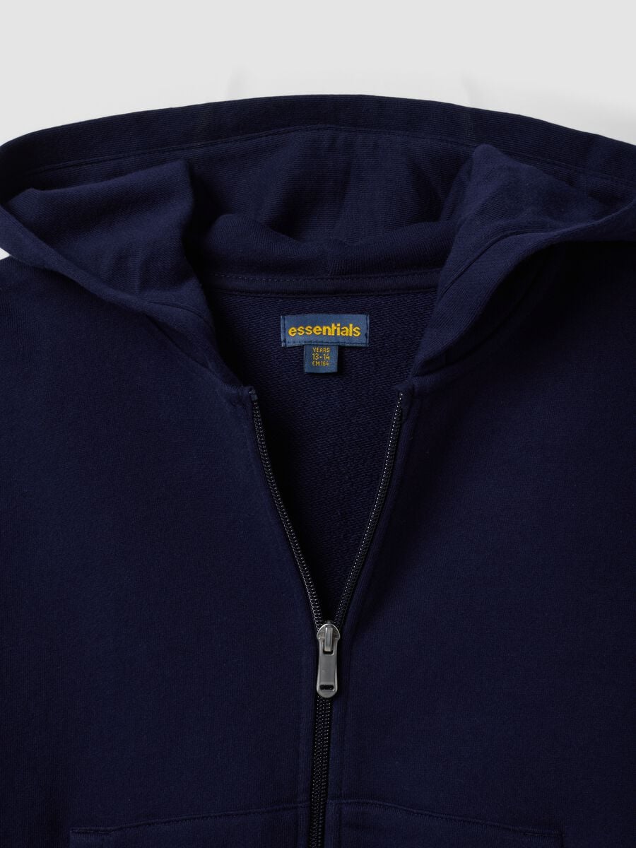Felpa blu con cappuccio in cotone organico_5