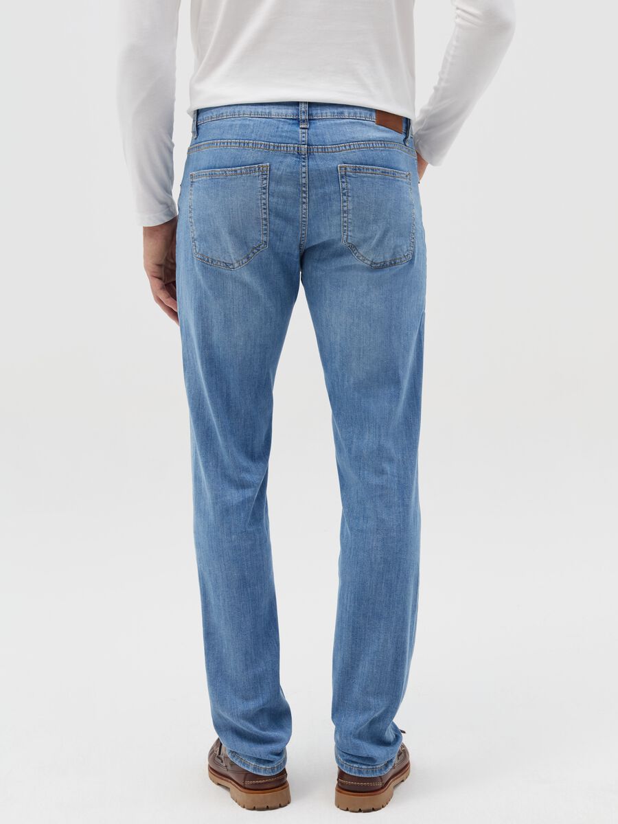 Slim-fit jeans with five pockets_3