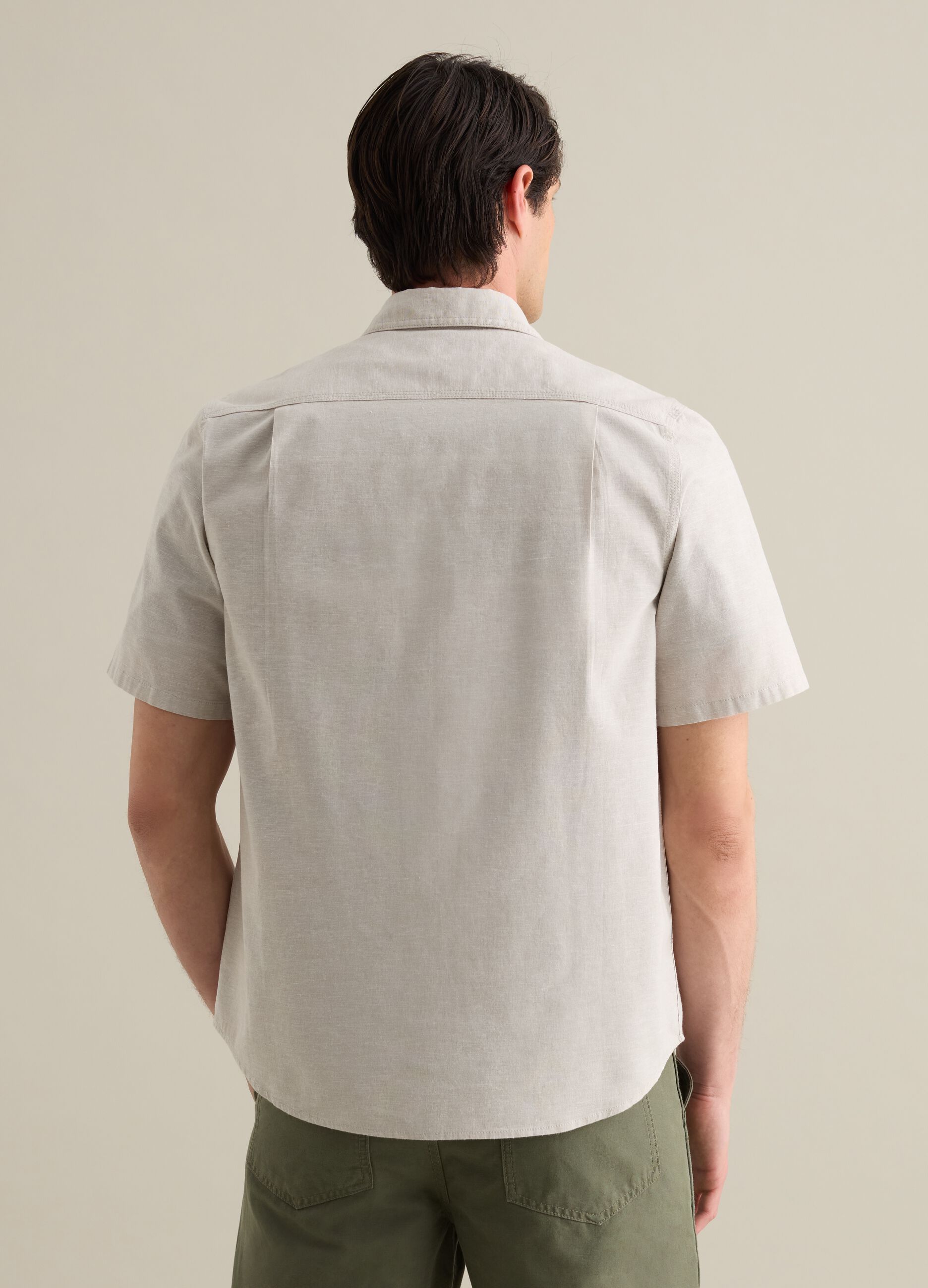 Camicia da uomo in misto cotone e lino beige regular fit con tasche