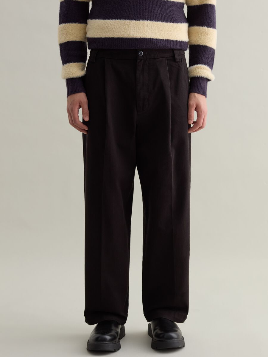 Chino trousers in cotton drill_0