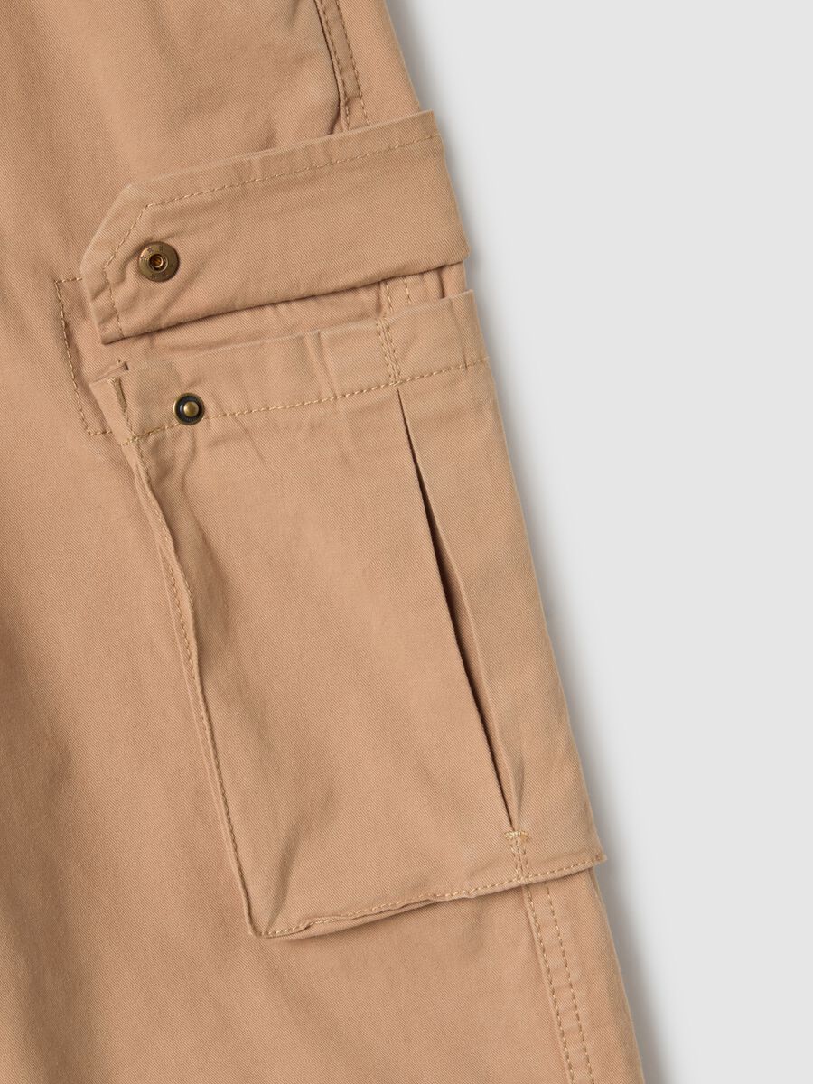Pantaloni cargo beige in cotone elasticizzato slim fit_6
