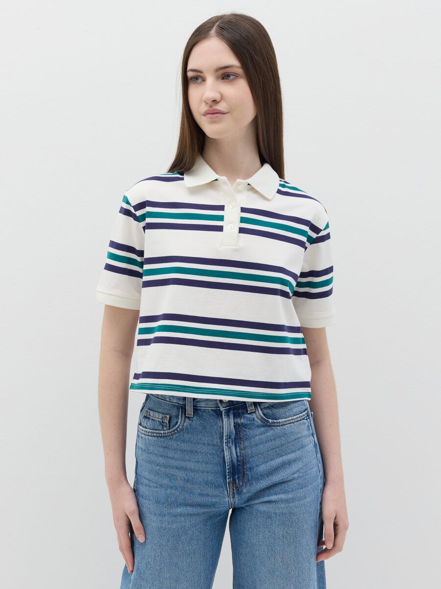 Green and white striped polo shirt_0