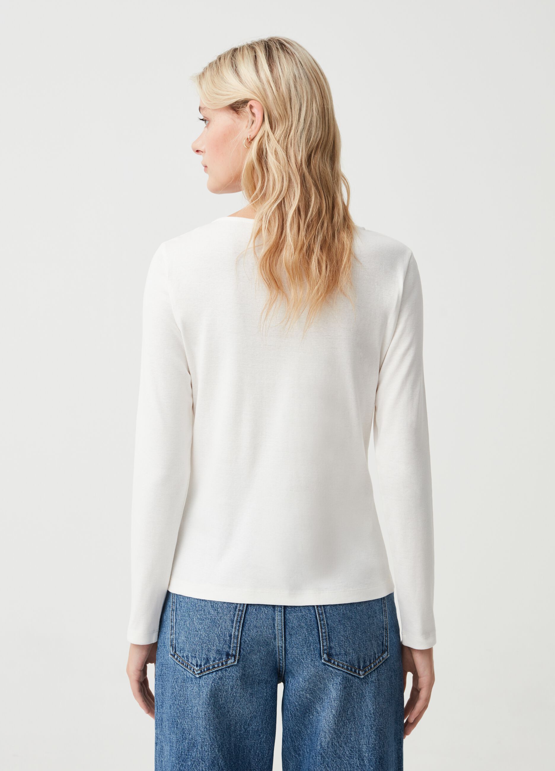 T-shirt a maniche lunghe con inserto traforato_2