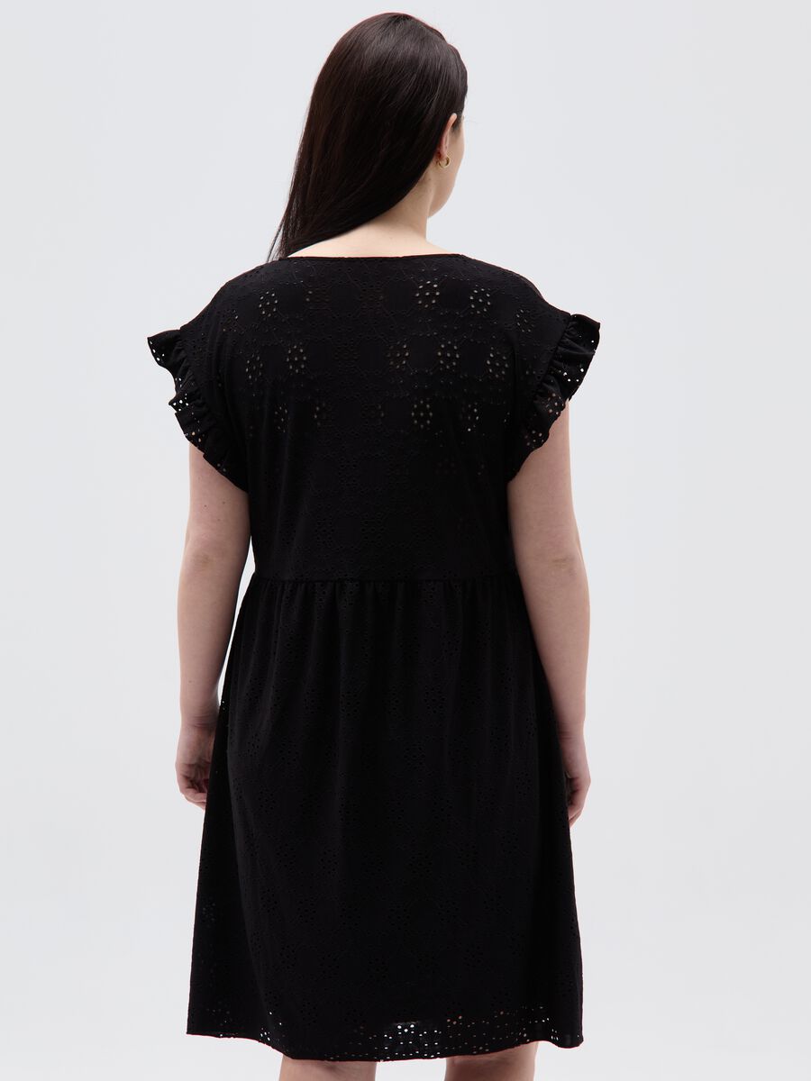 Curvy short dress in broderie anglaise_2