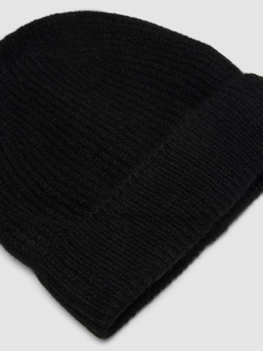 Black ribbed hat in stretch fabric_1