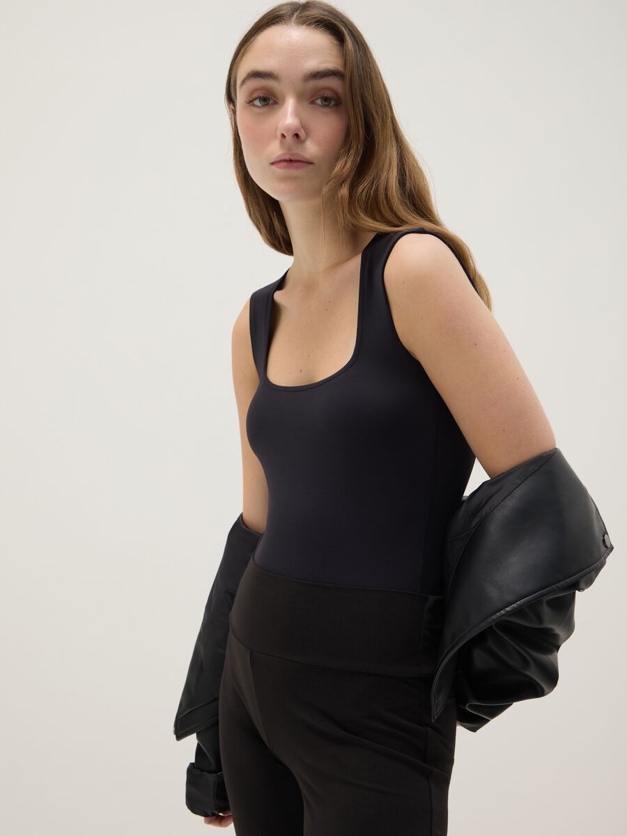 Black Slim Fit Bodysuit with Square Neckline_3
