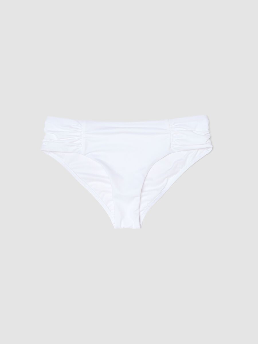 Slip bikini bianco in tessuto elasticizzato con dettagli arricciati regular fit_0