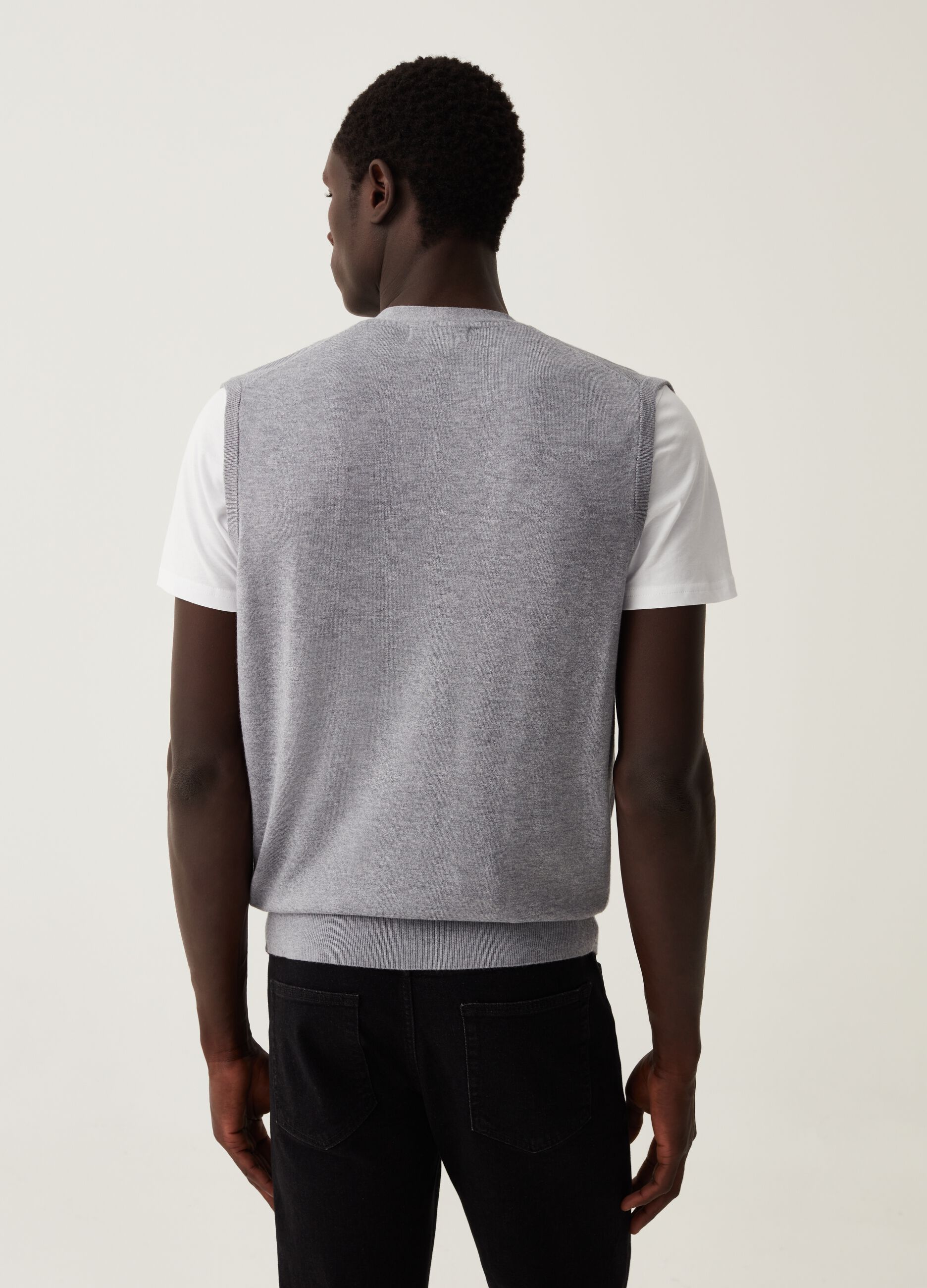 Gilet con scollo a V_2