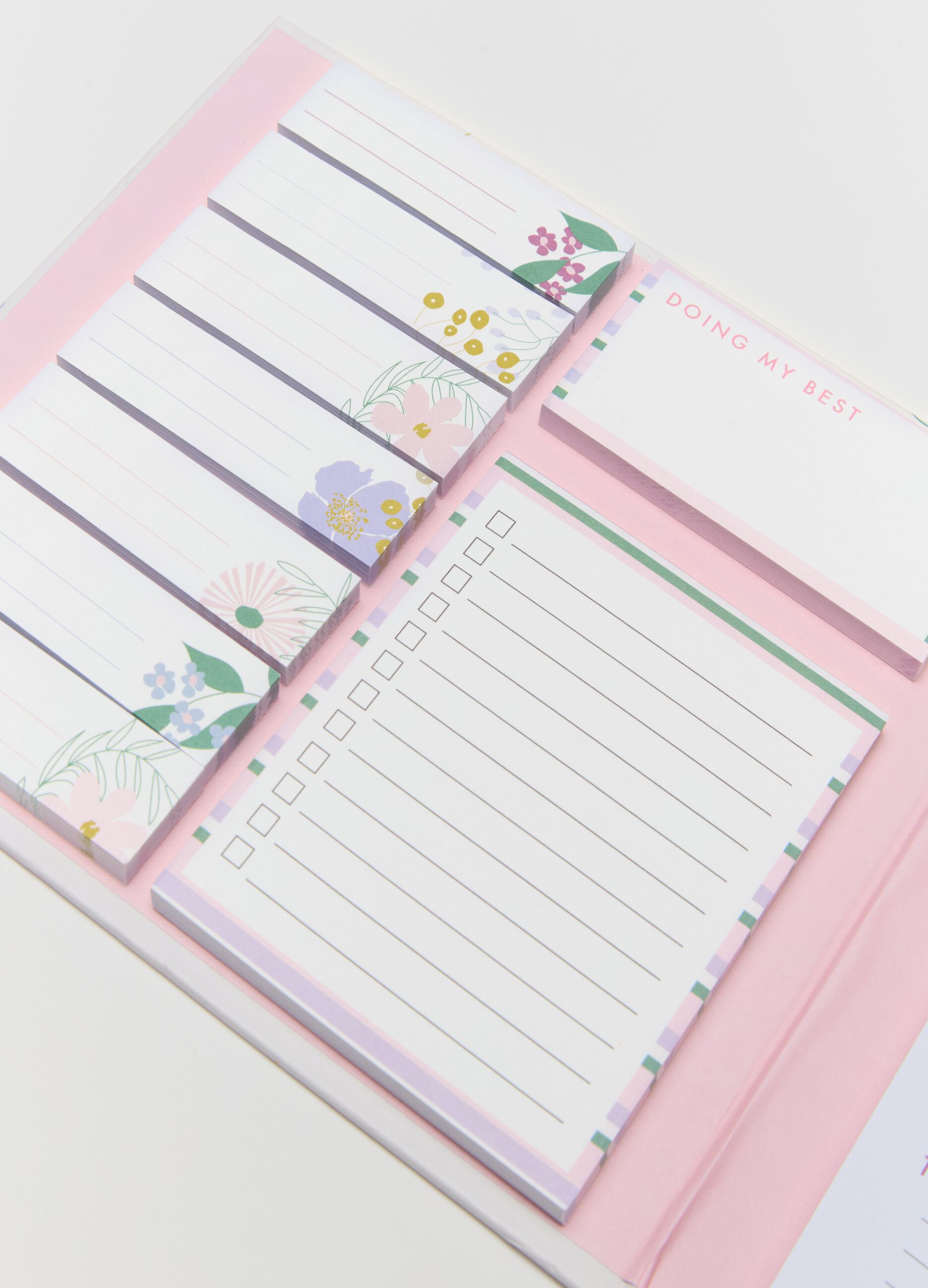 Weekly planner with floral print