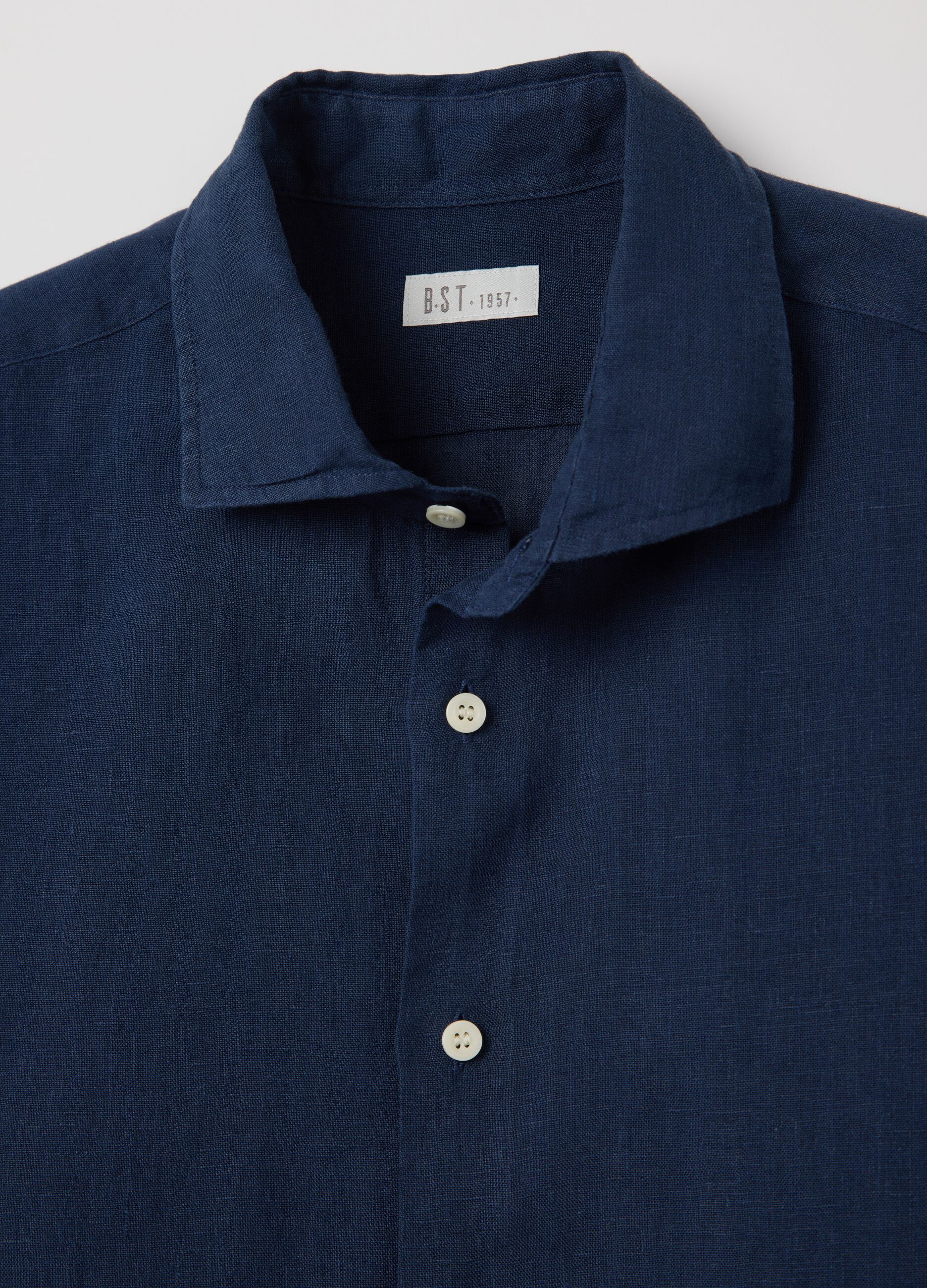 Blue slim-fit linen shirt