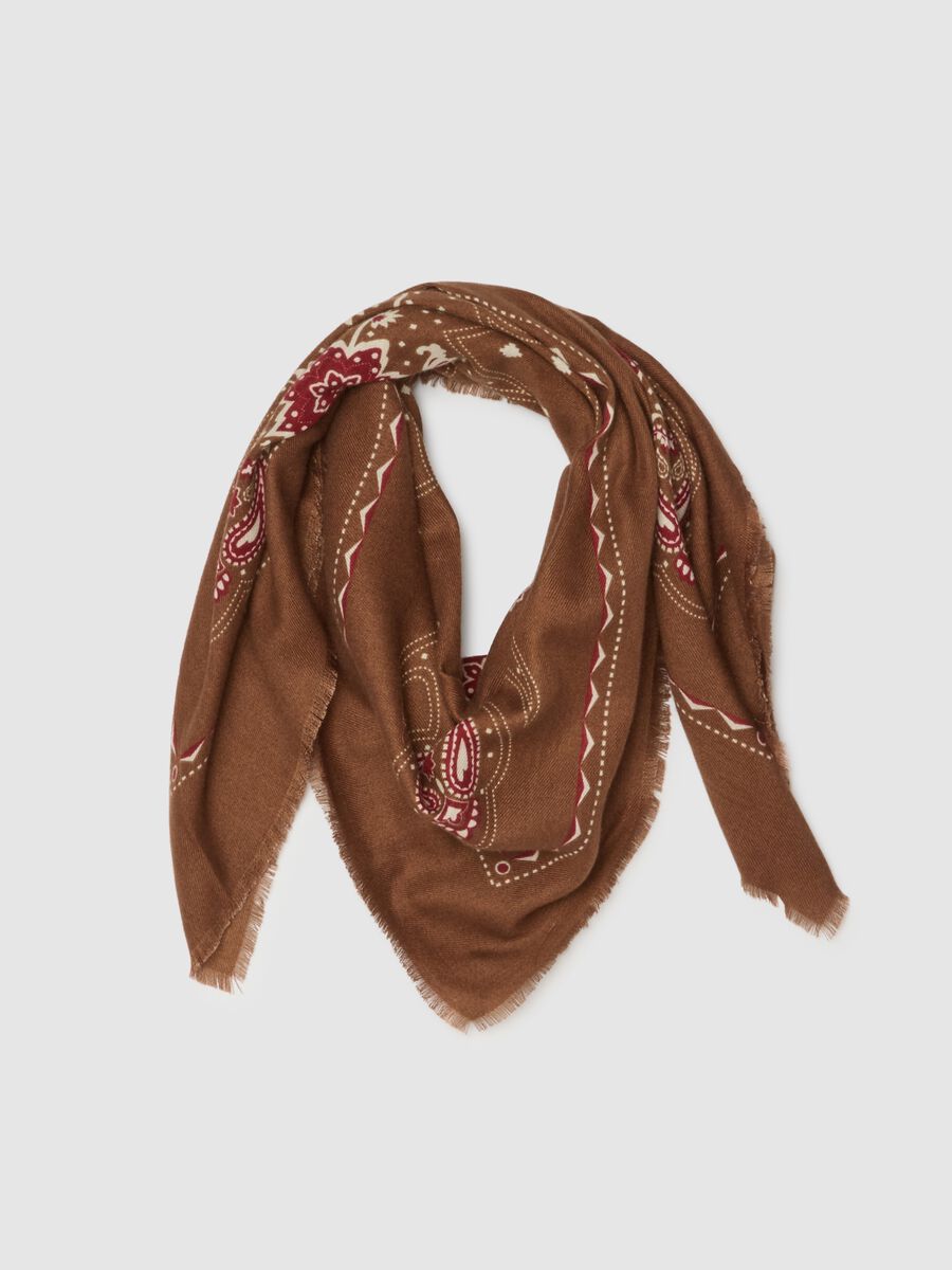 Brown scarf with floral details_0