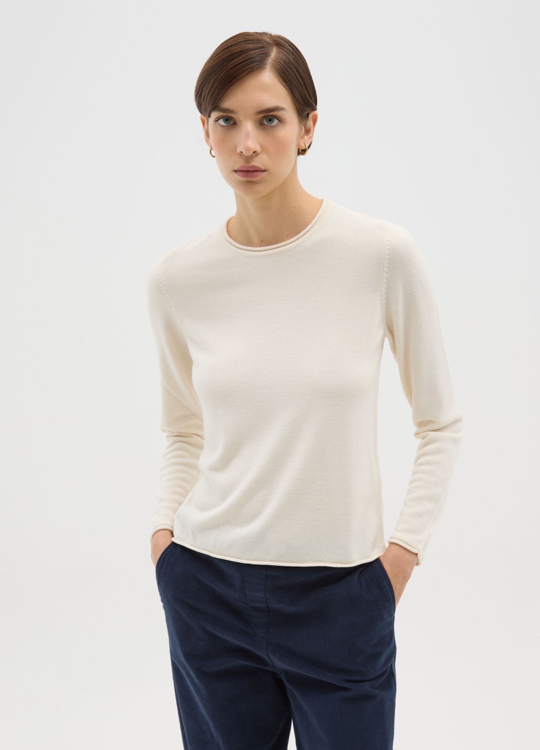 Regular fit white crew neck jumper